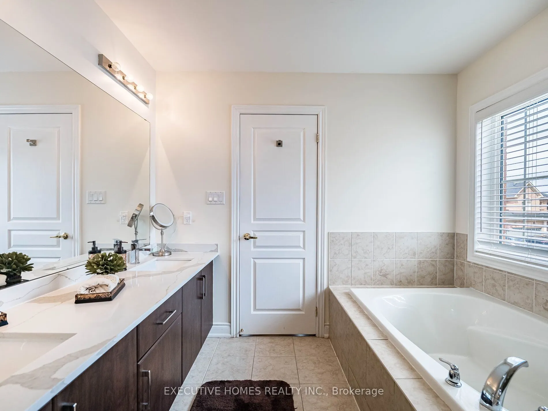1 Orangeblossom Trail