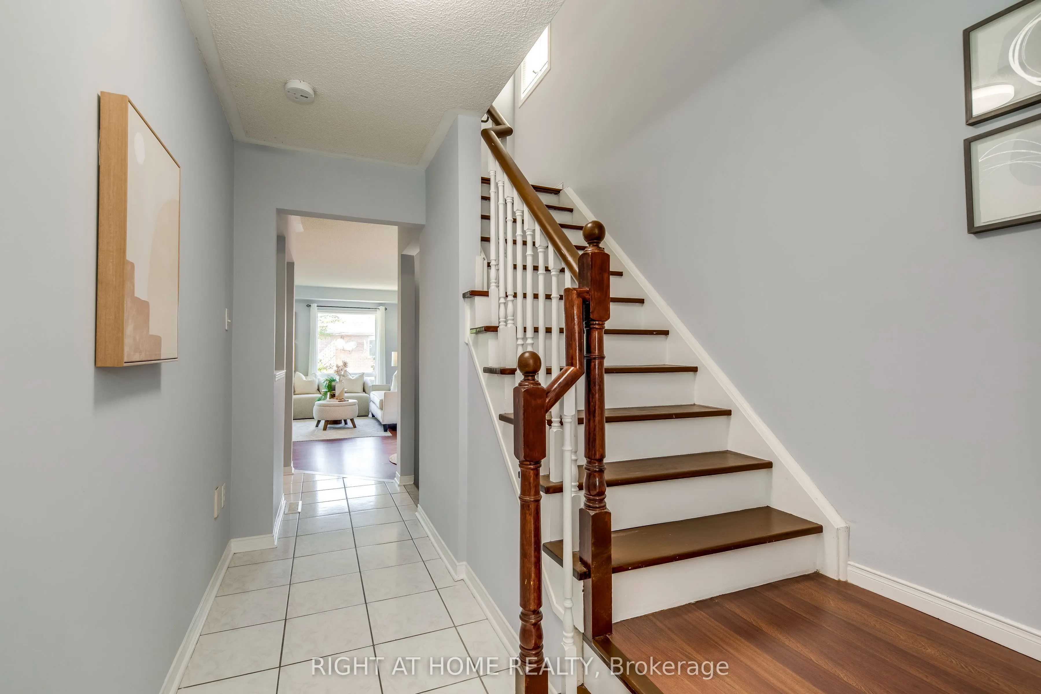 2945 Thomas Street, #104