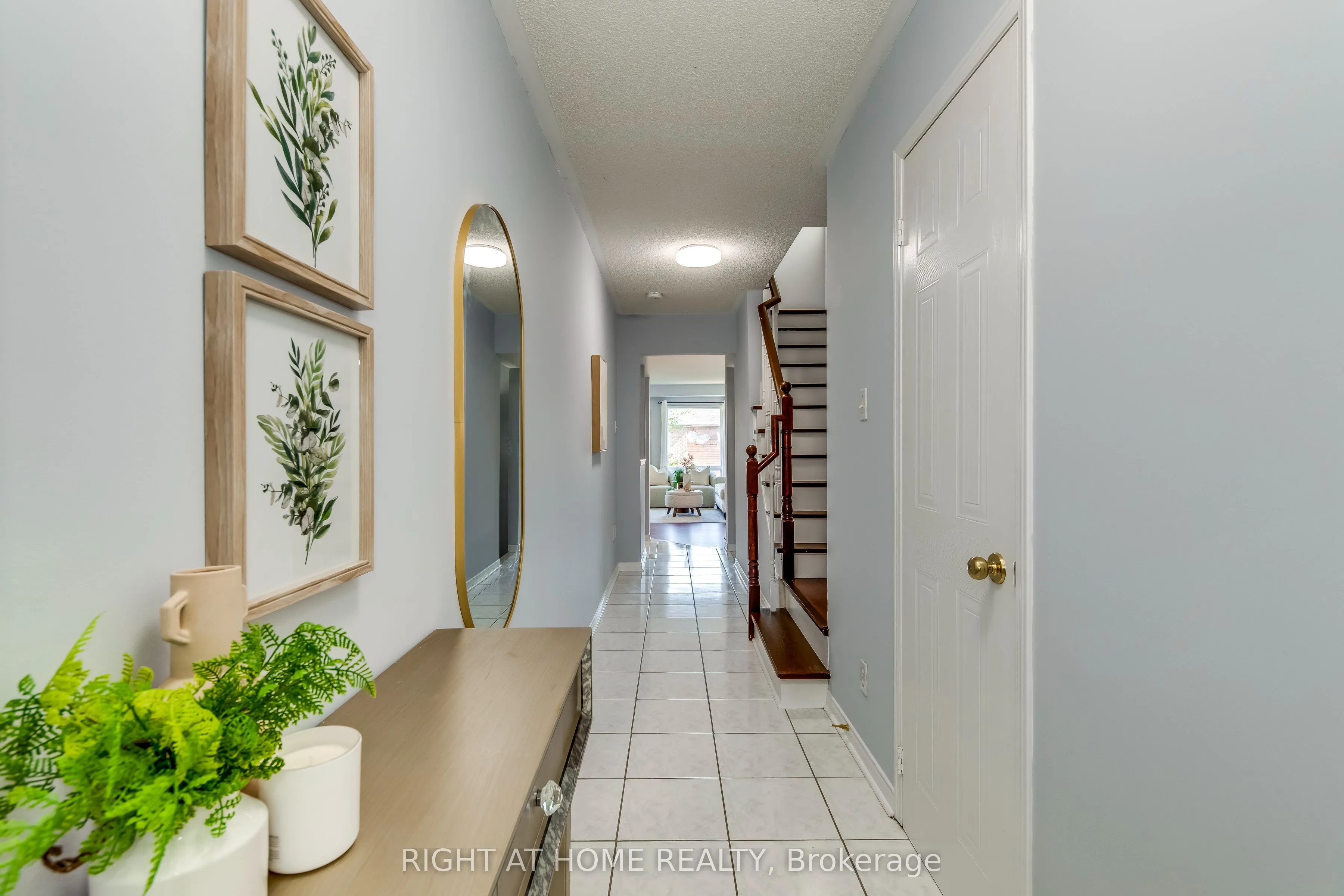 2945 Thomas Street, #104