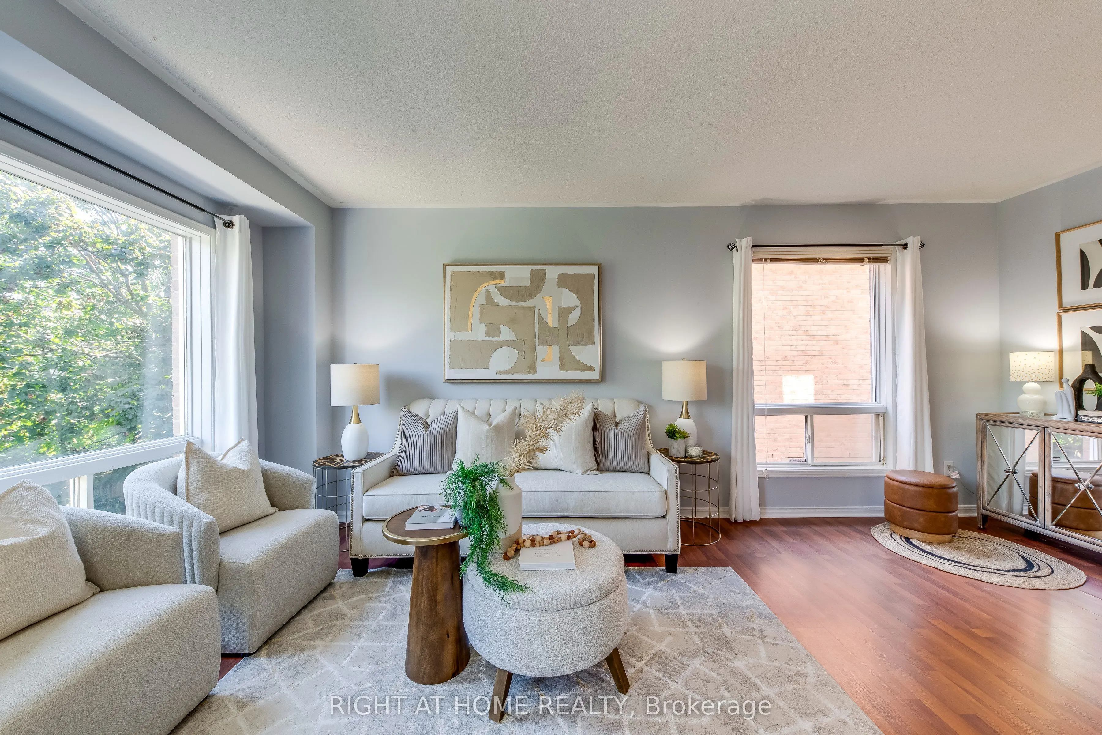 2945 Thomas Street, #104