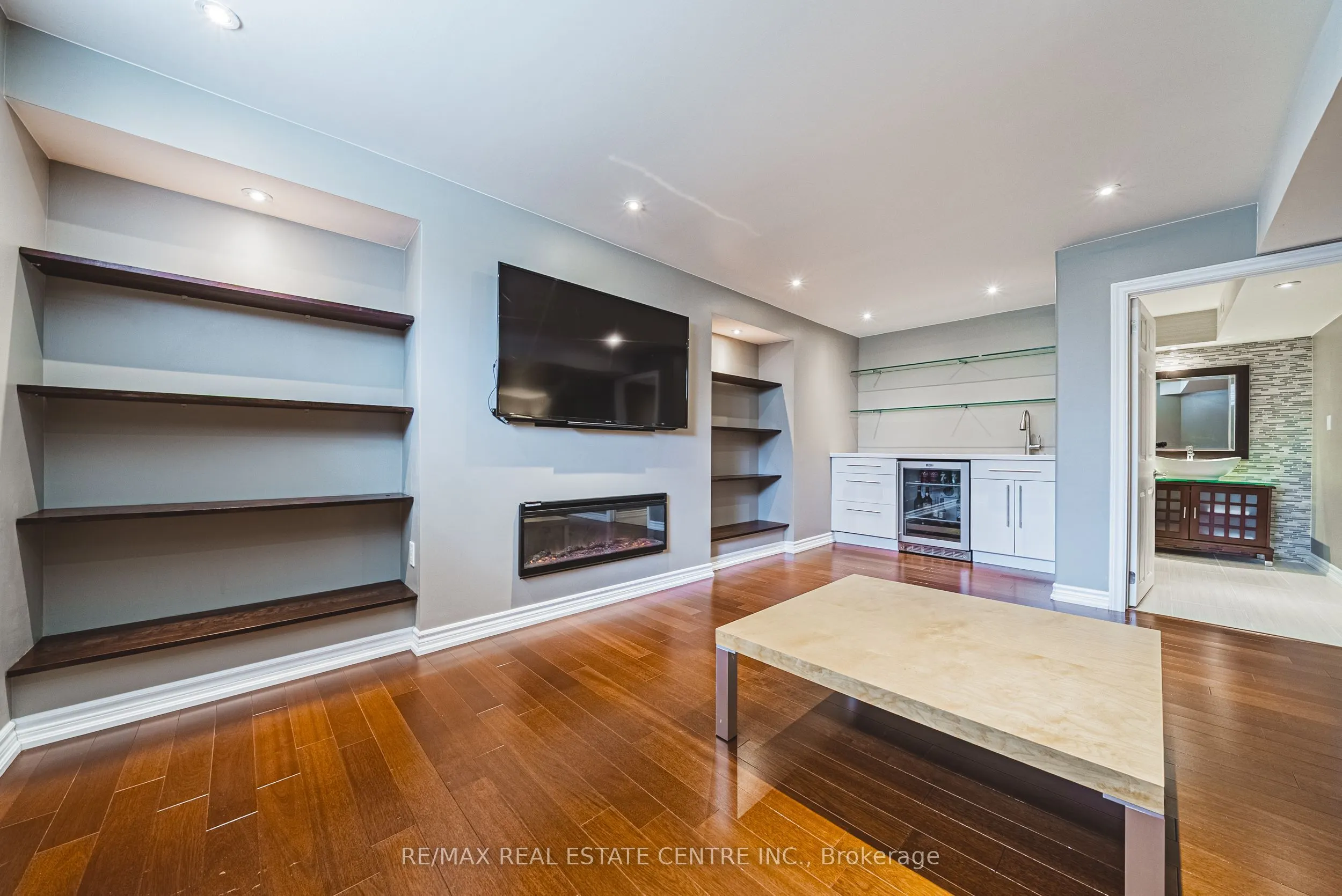 2222 SNEAD Road
