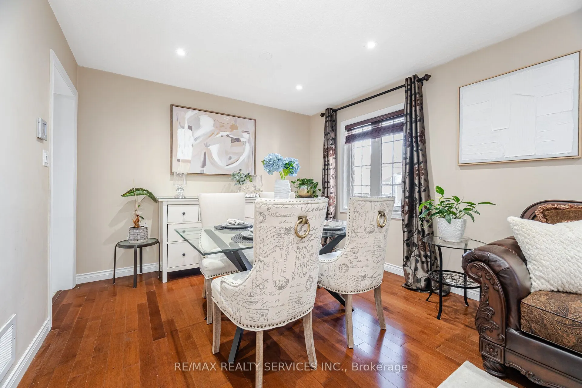 28 Fallstar Crescent