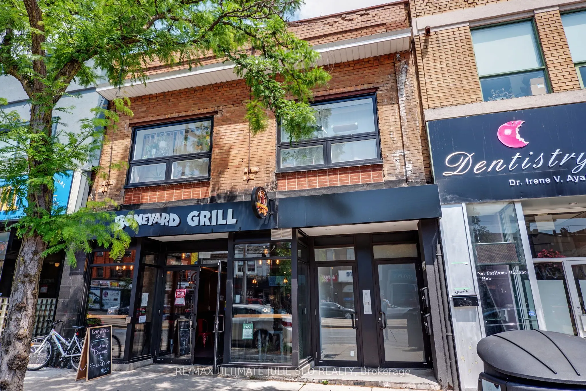 1216 St Clair Avenue W