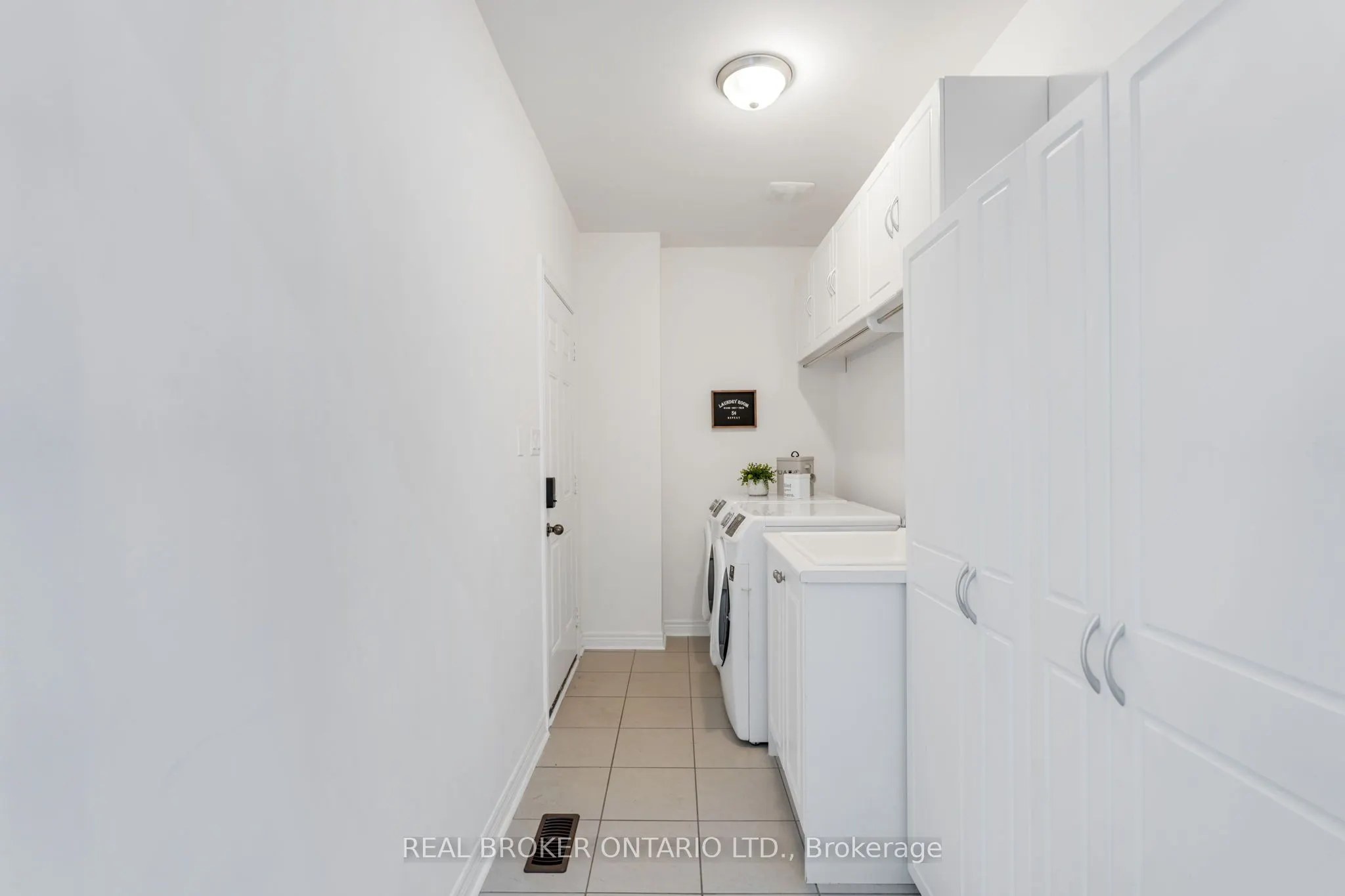 4 Mugford Crescent