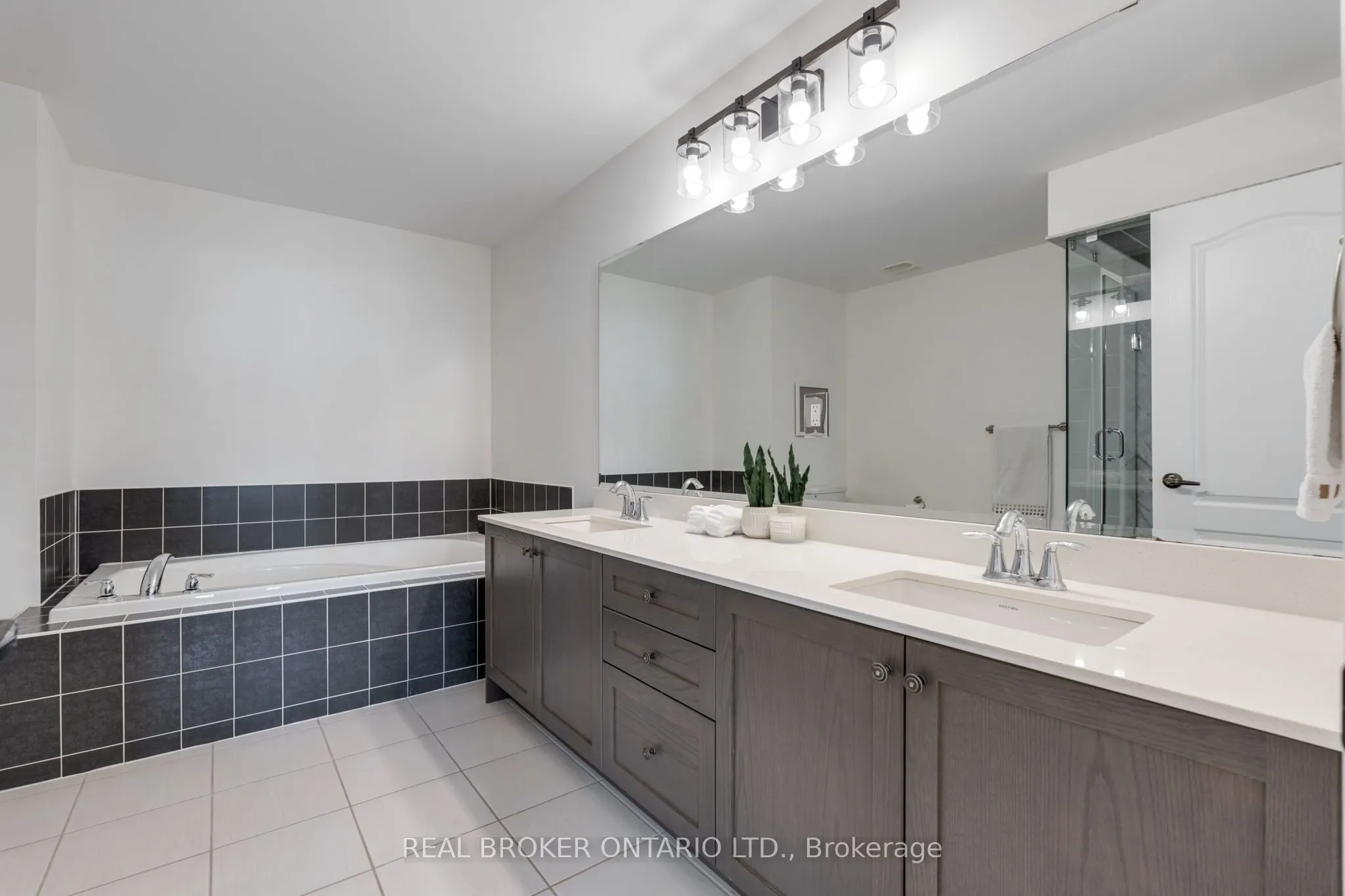 4 Mugford Crescent