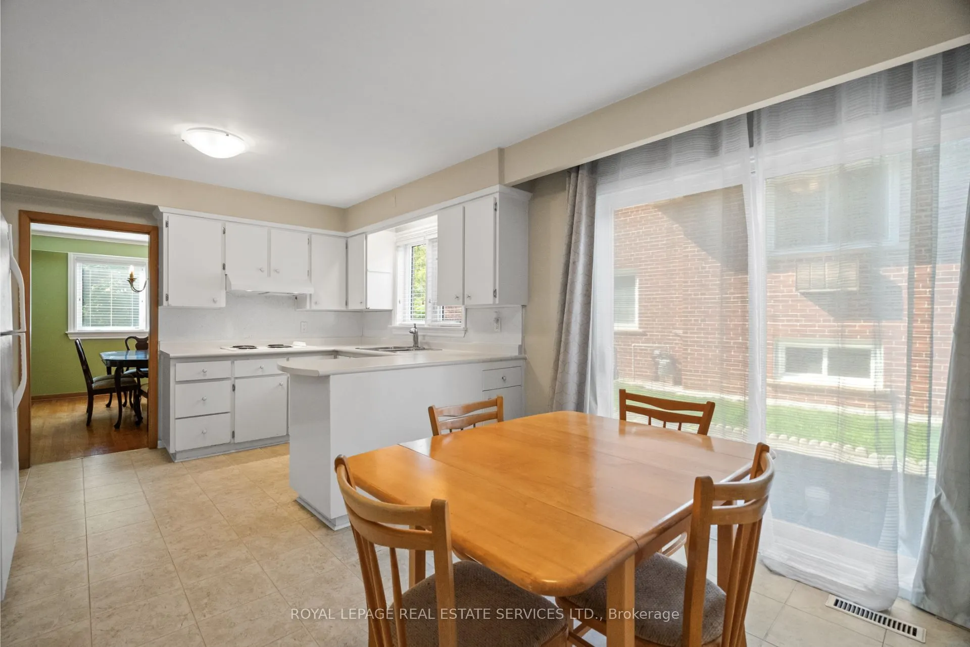 6 Longfield Road
