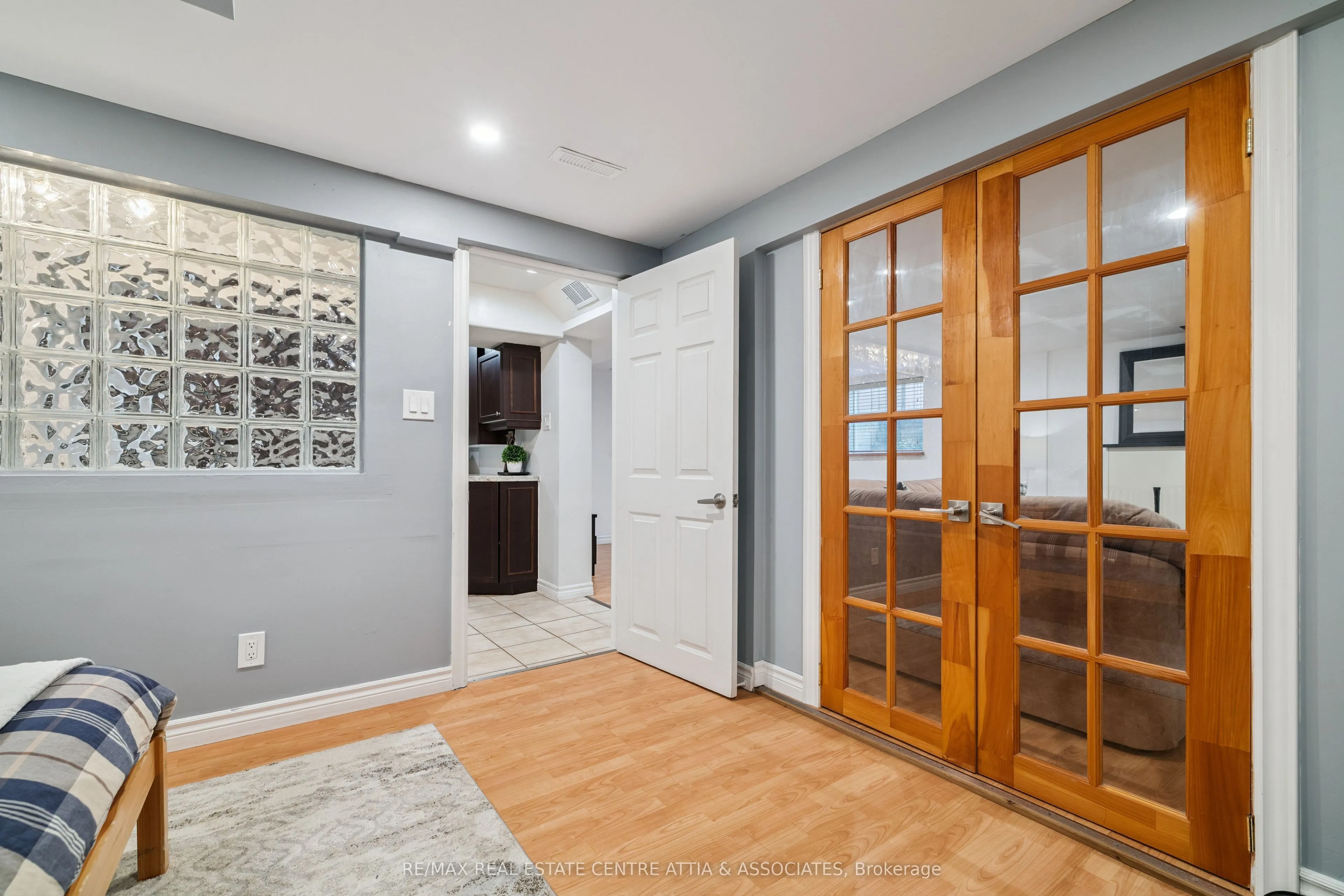193 Appleby Line