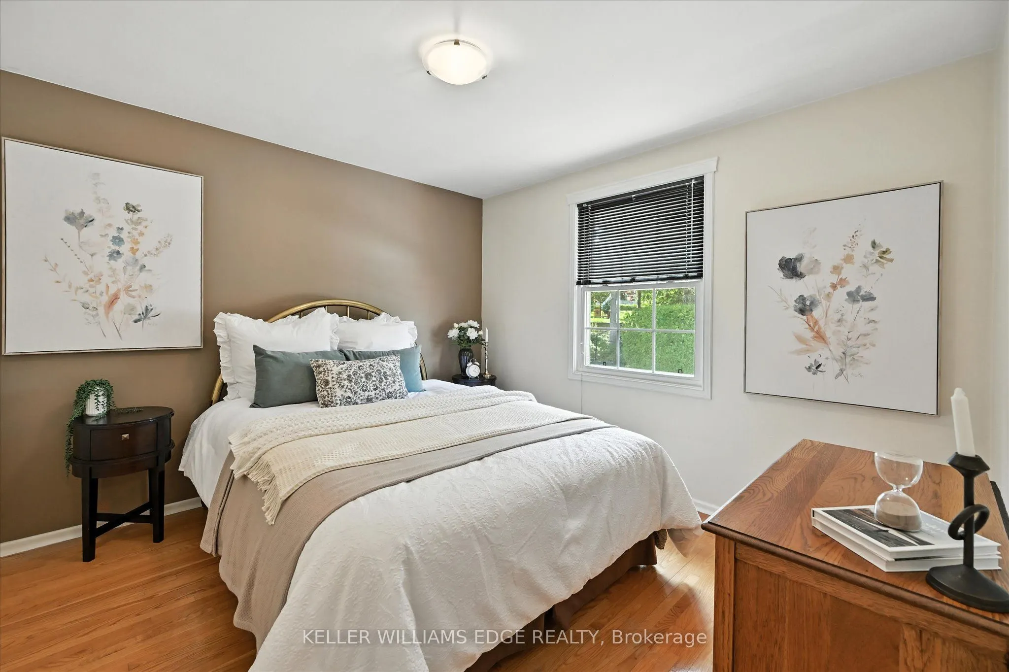 2105 Agincourt Crescent