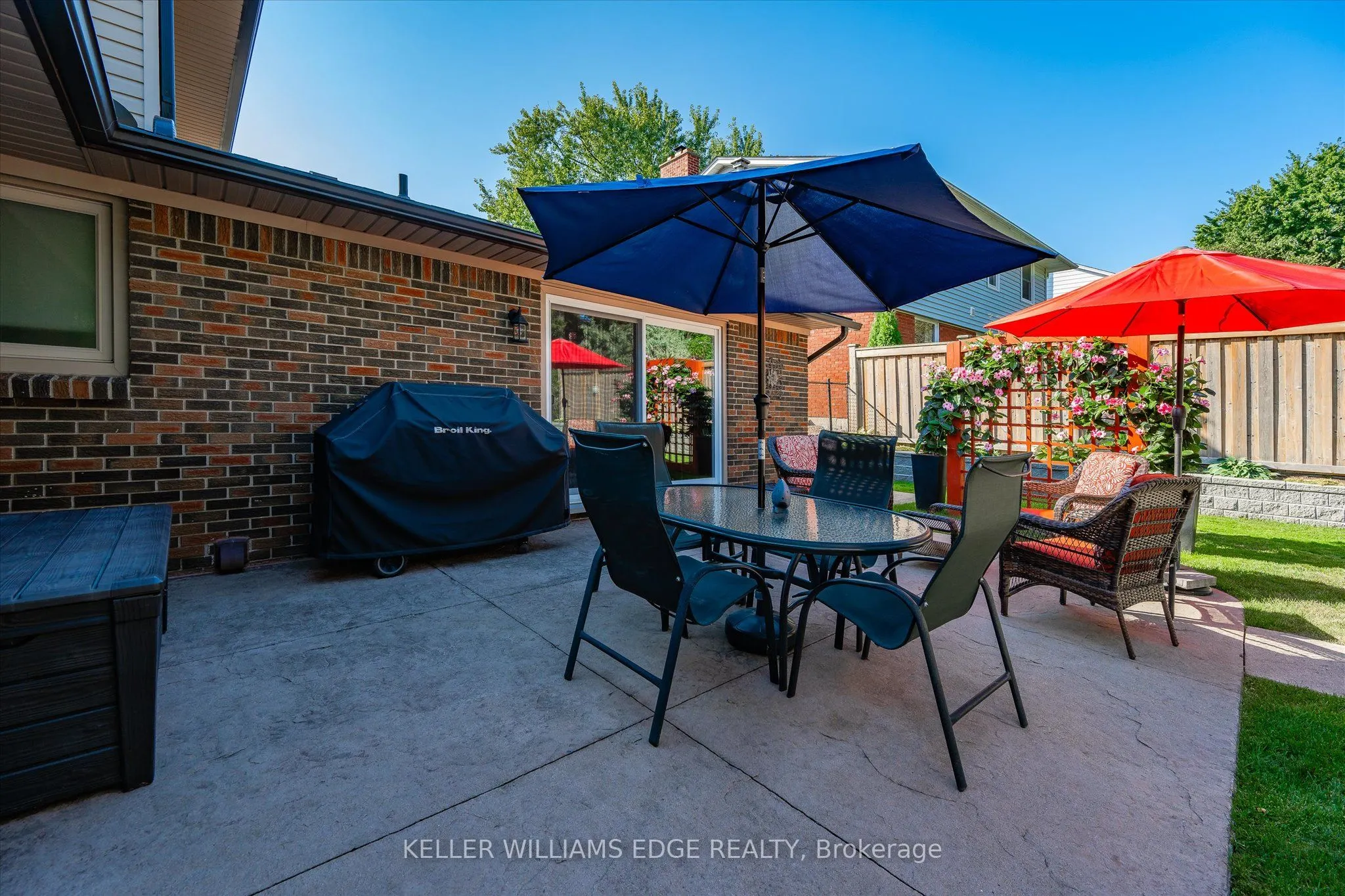 2105 Agincourt Crescent