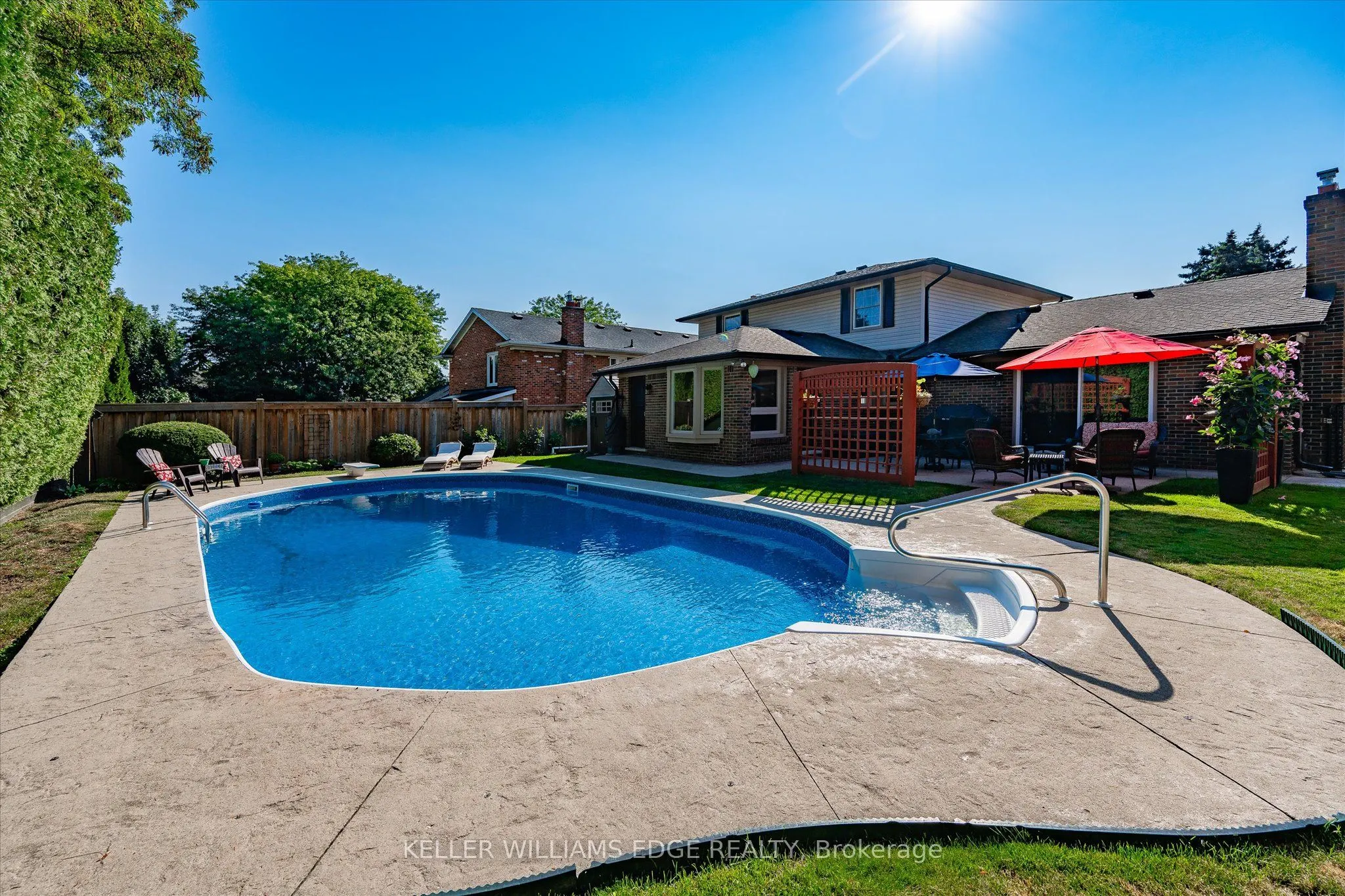 2105 Agincourt Crescent