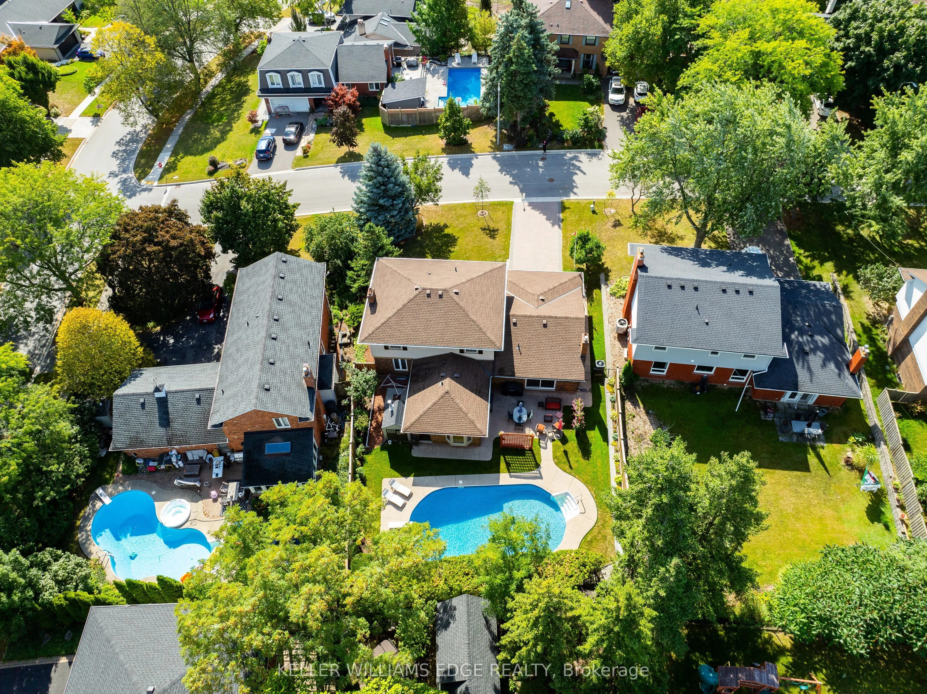 2105 Agincourt Crescent