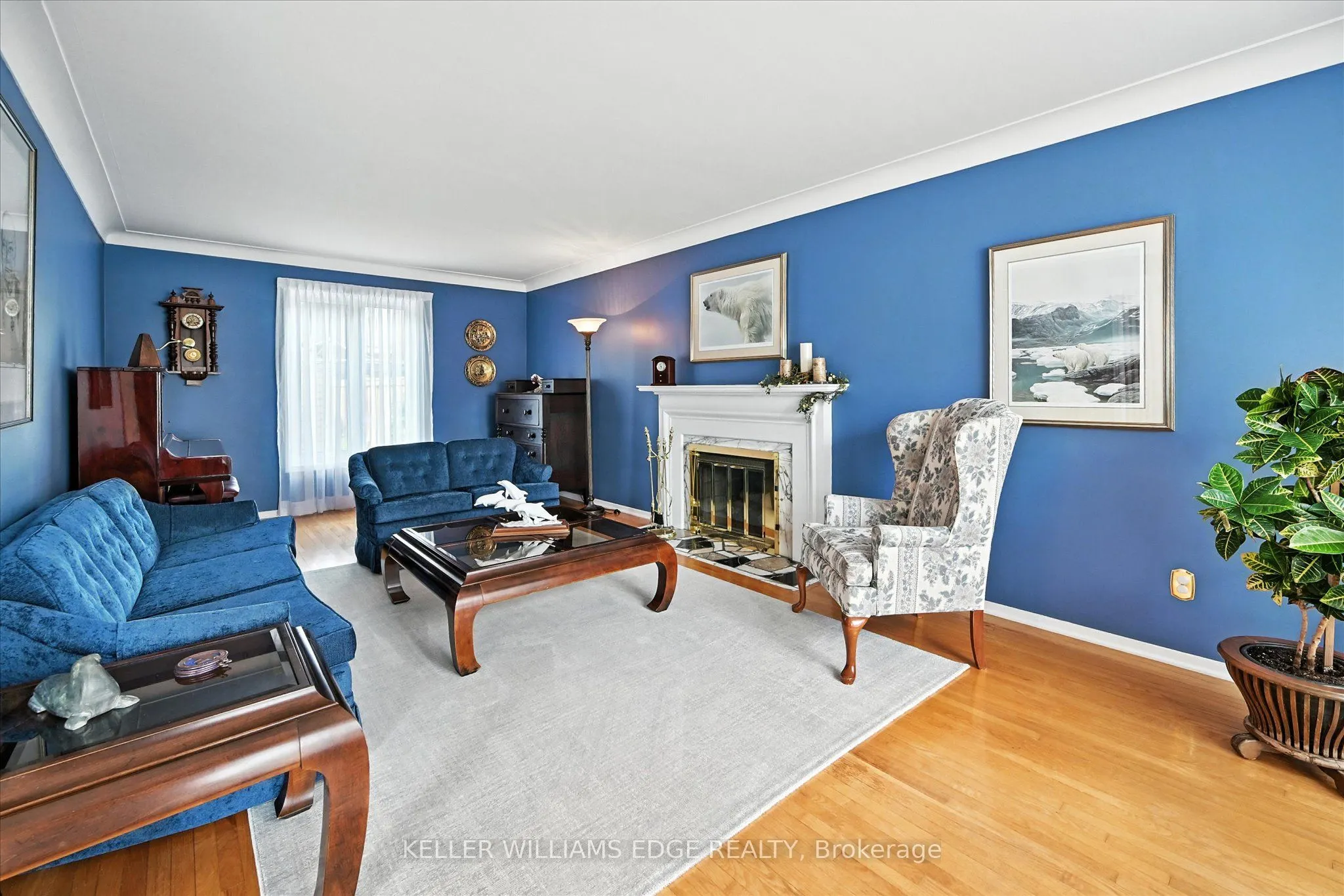 2105 Agincourt Crescent