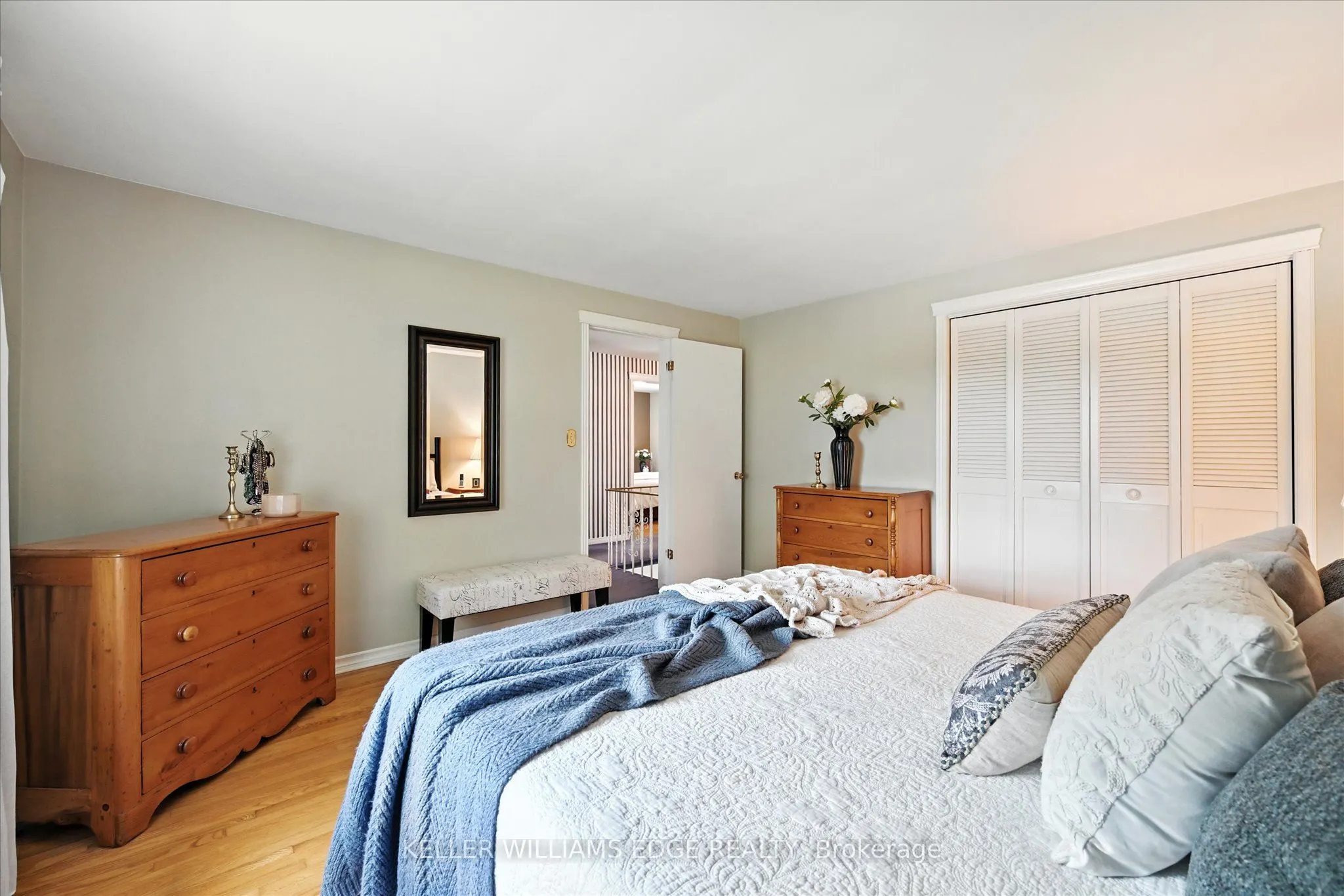 2105 Agincourt Crescent