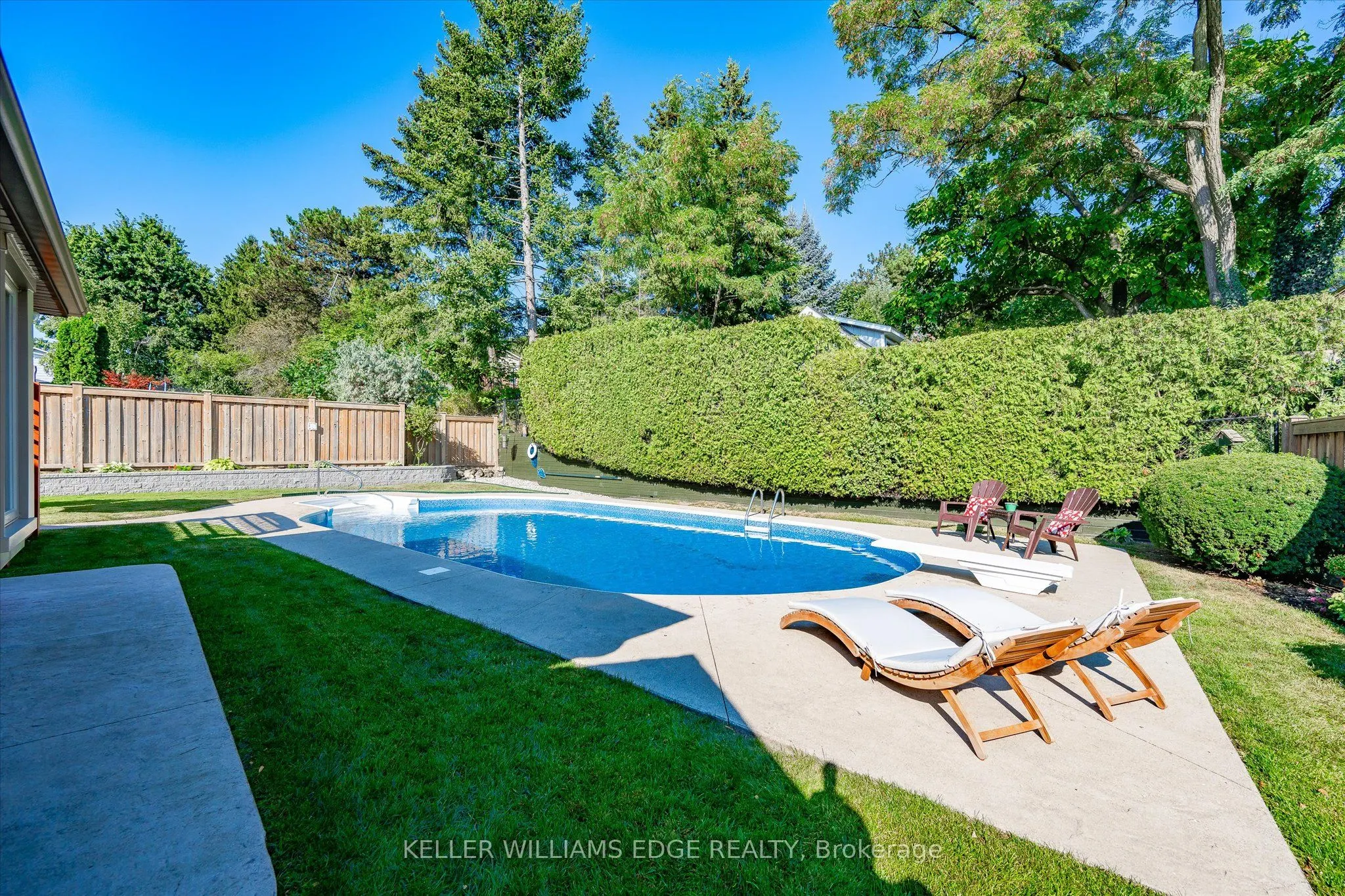 2105 Agincourt Crescent