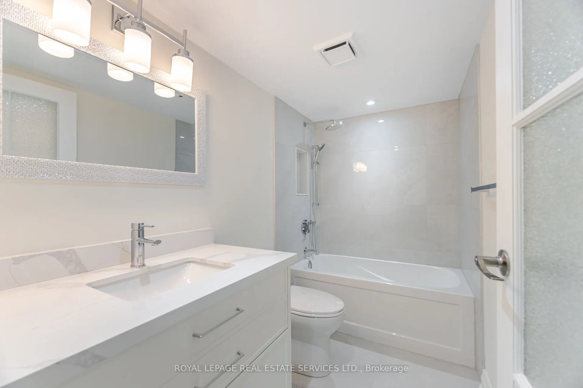 2180 Marine Drive, #306