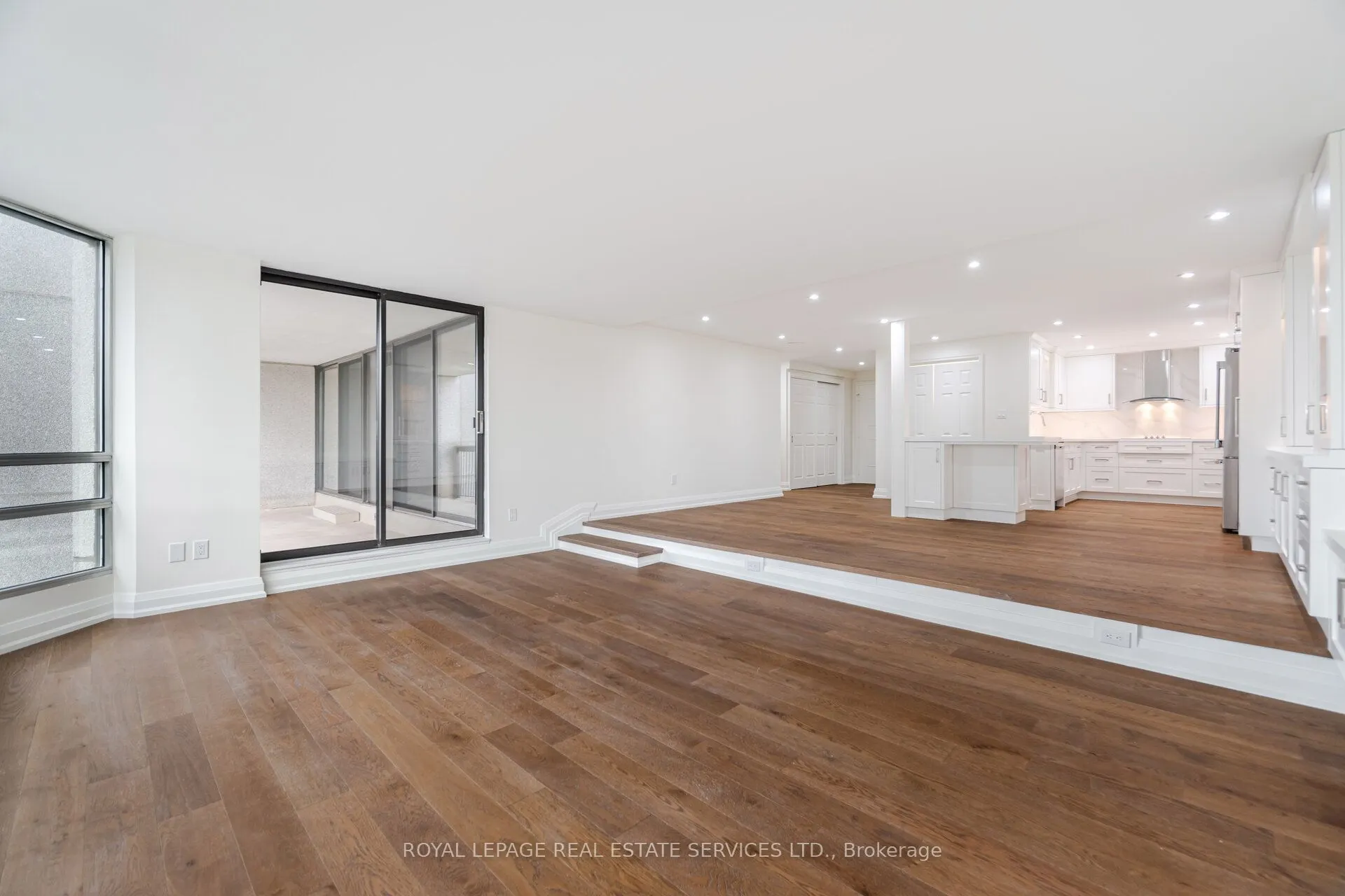 2180 Marine Drive, #306