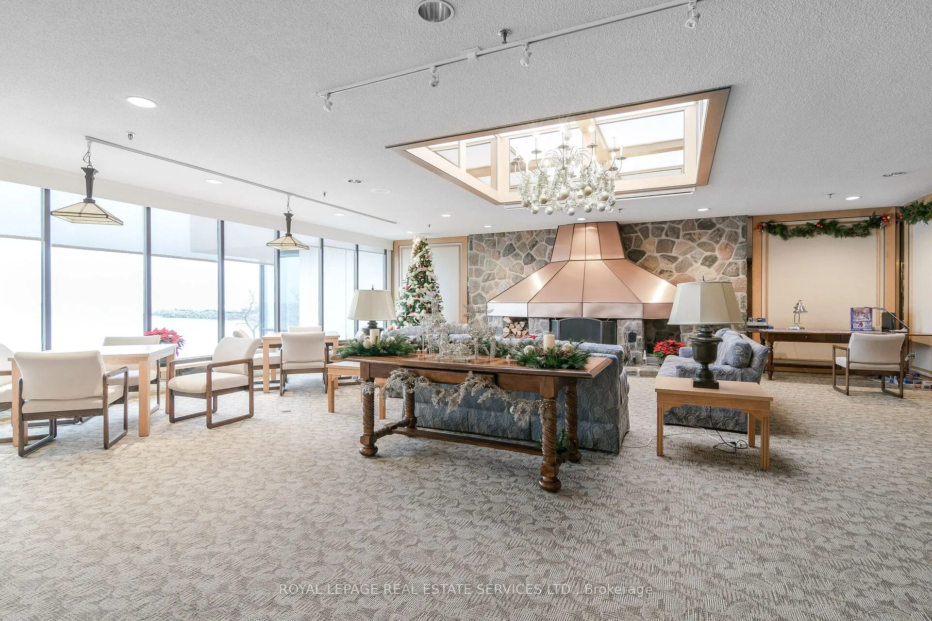 2180 Marine Drive, #306
