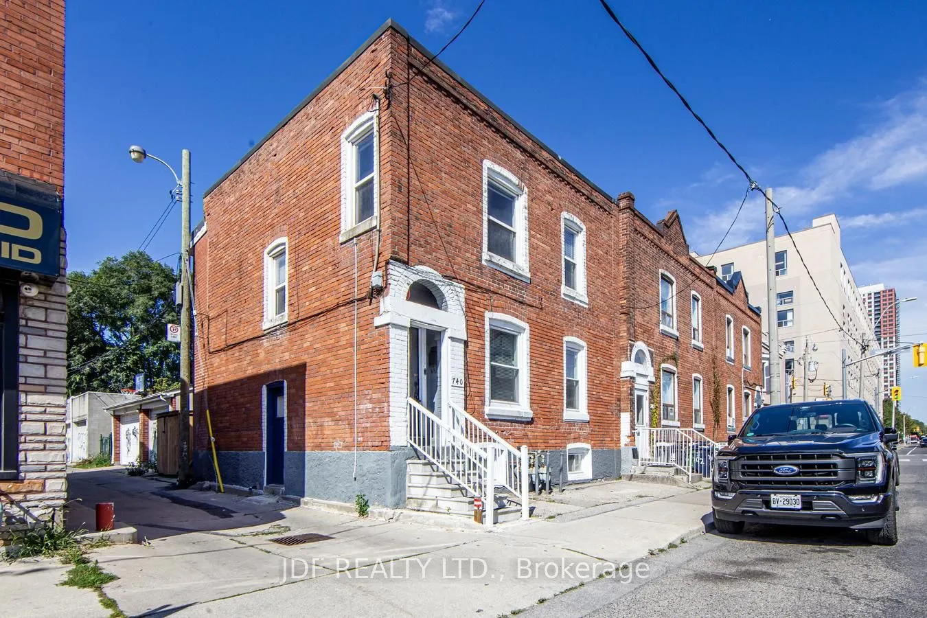 740 Lansdowne Avenue