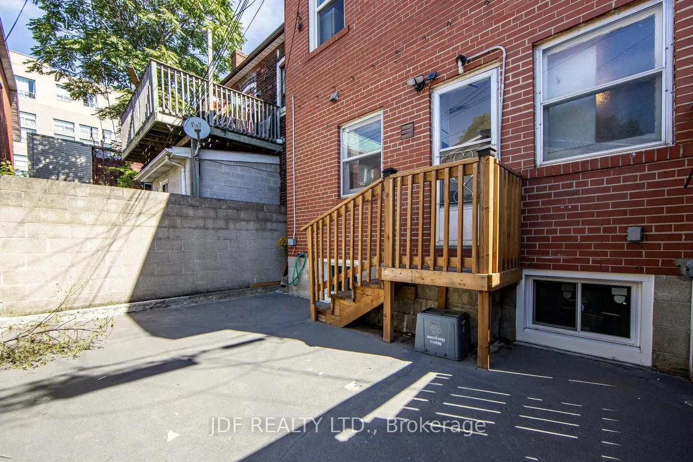 740 Lansdowne Avenue
