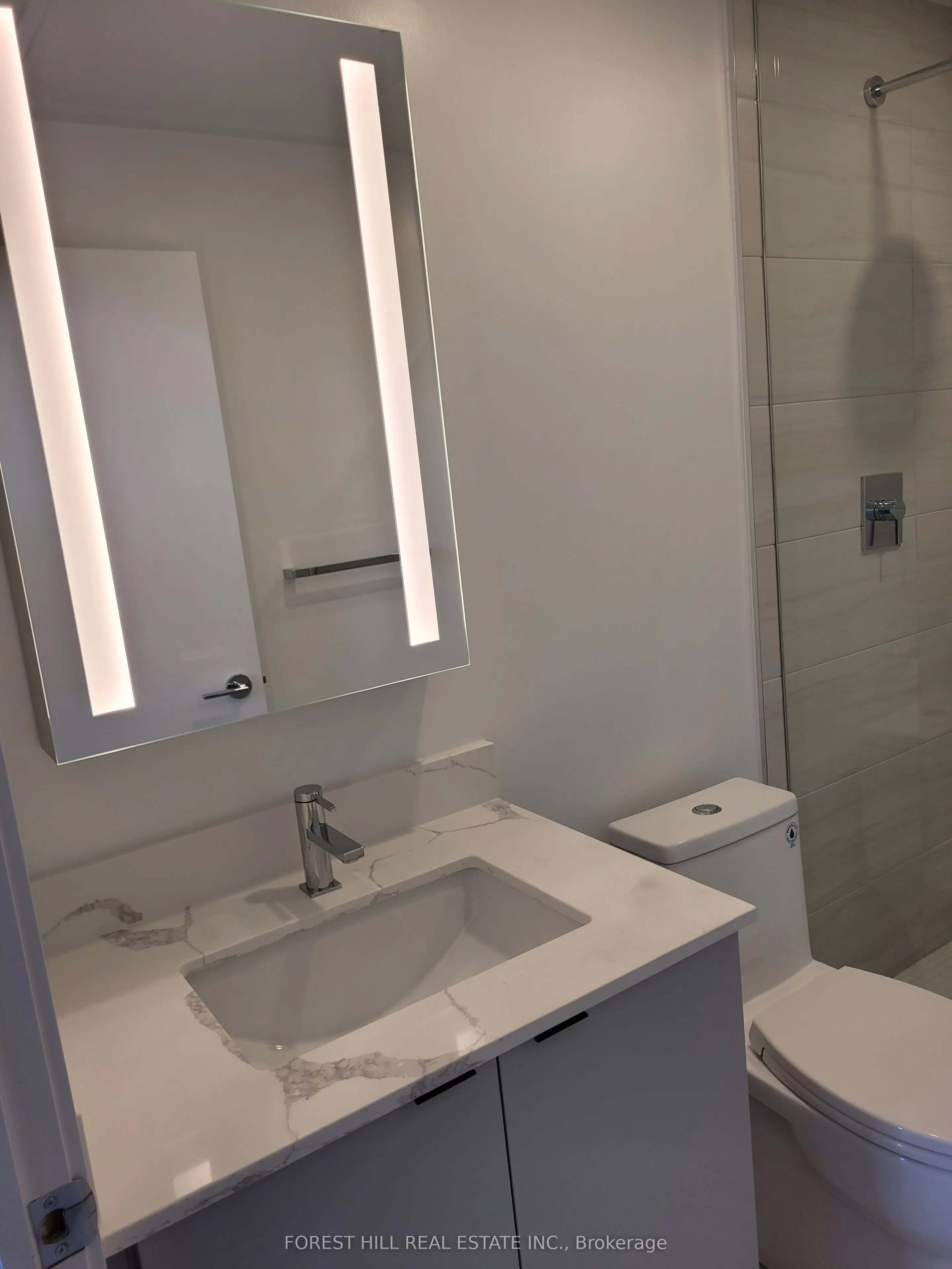 1182 King Street W, #221