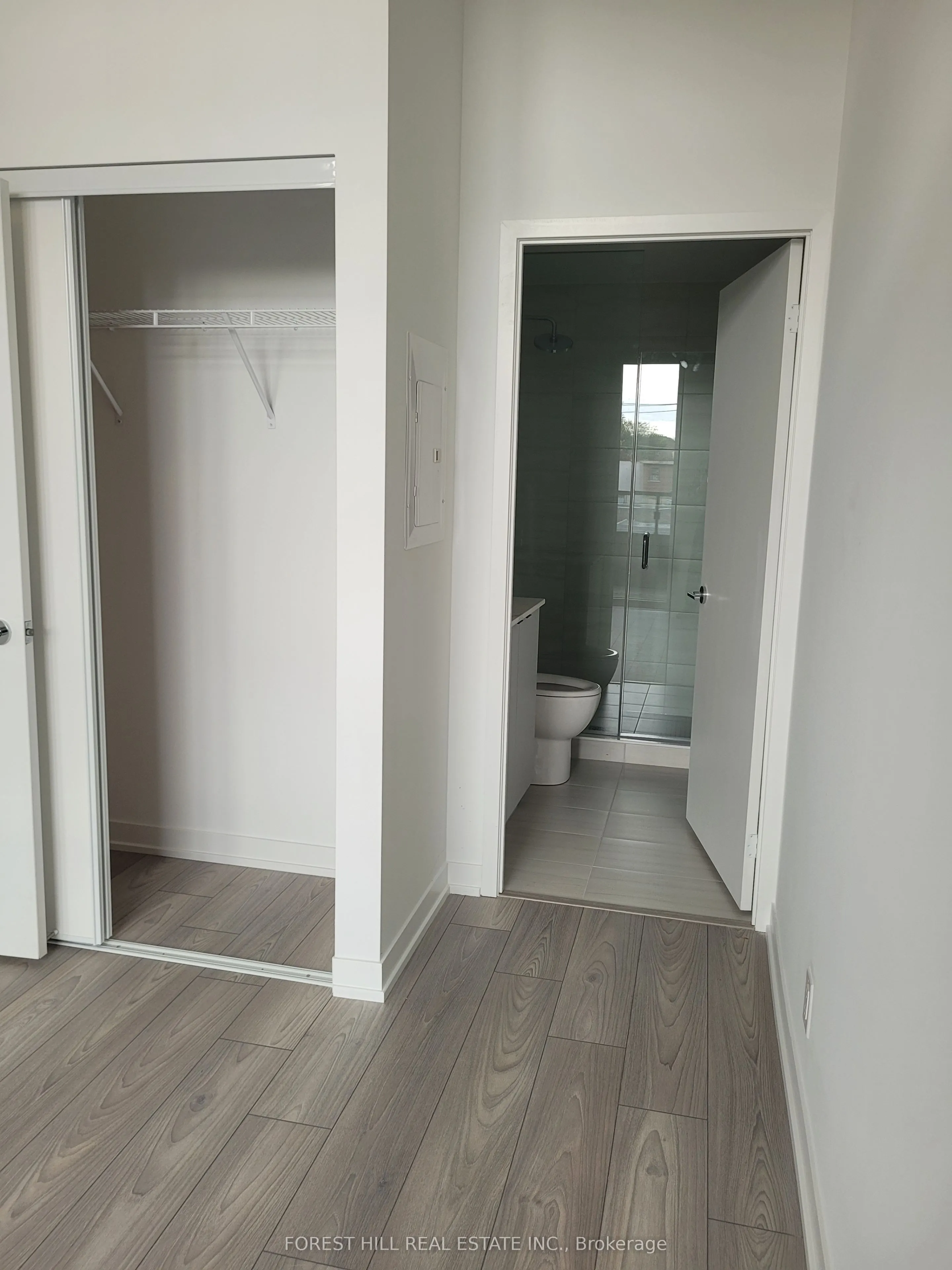 1182 King Street W, #221