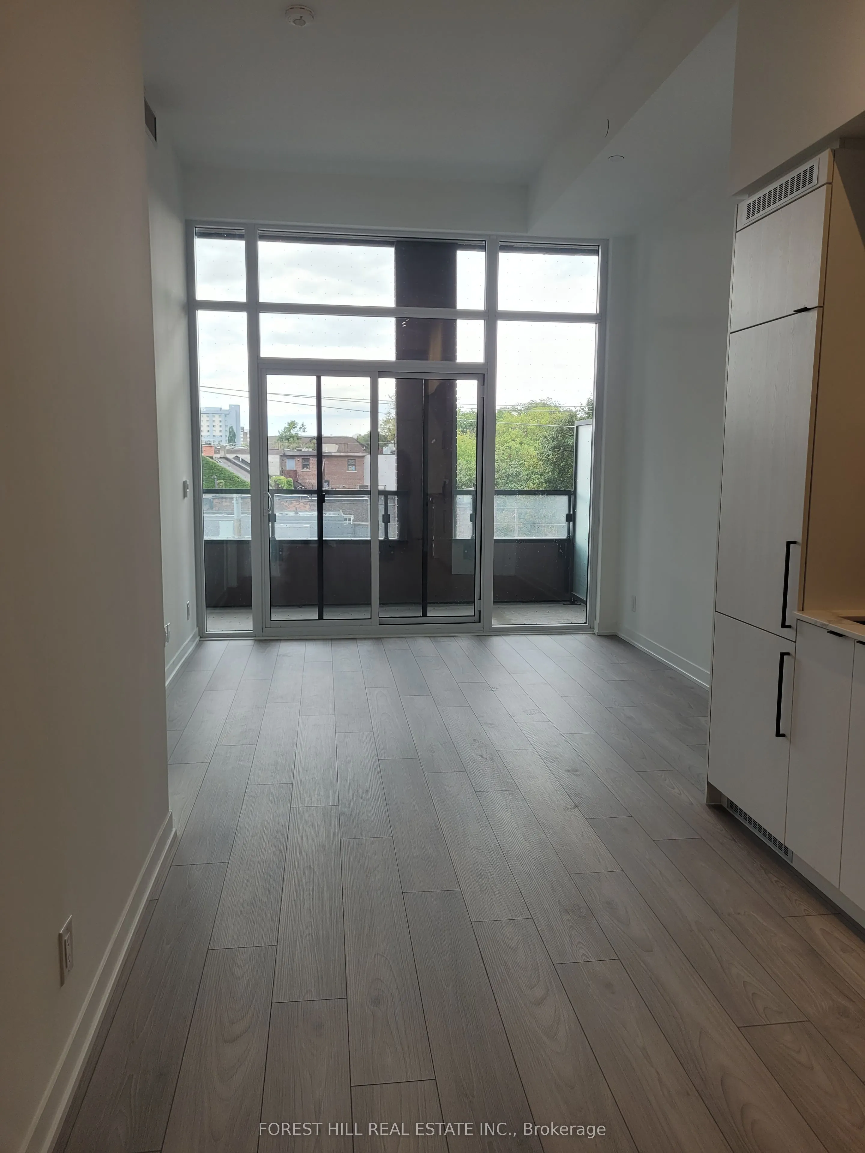 1182 King Street W, #221