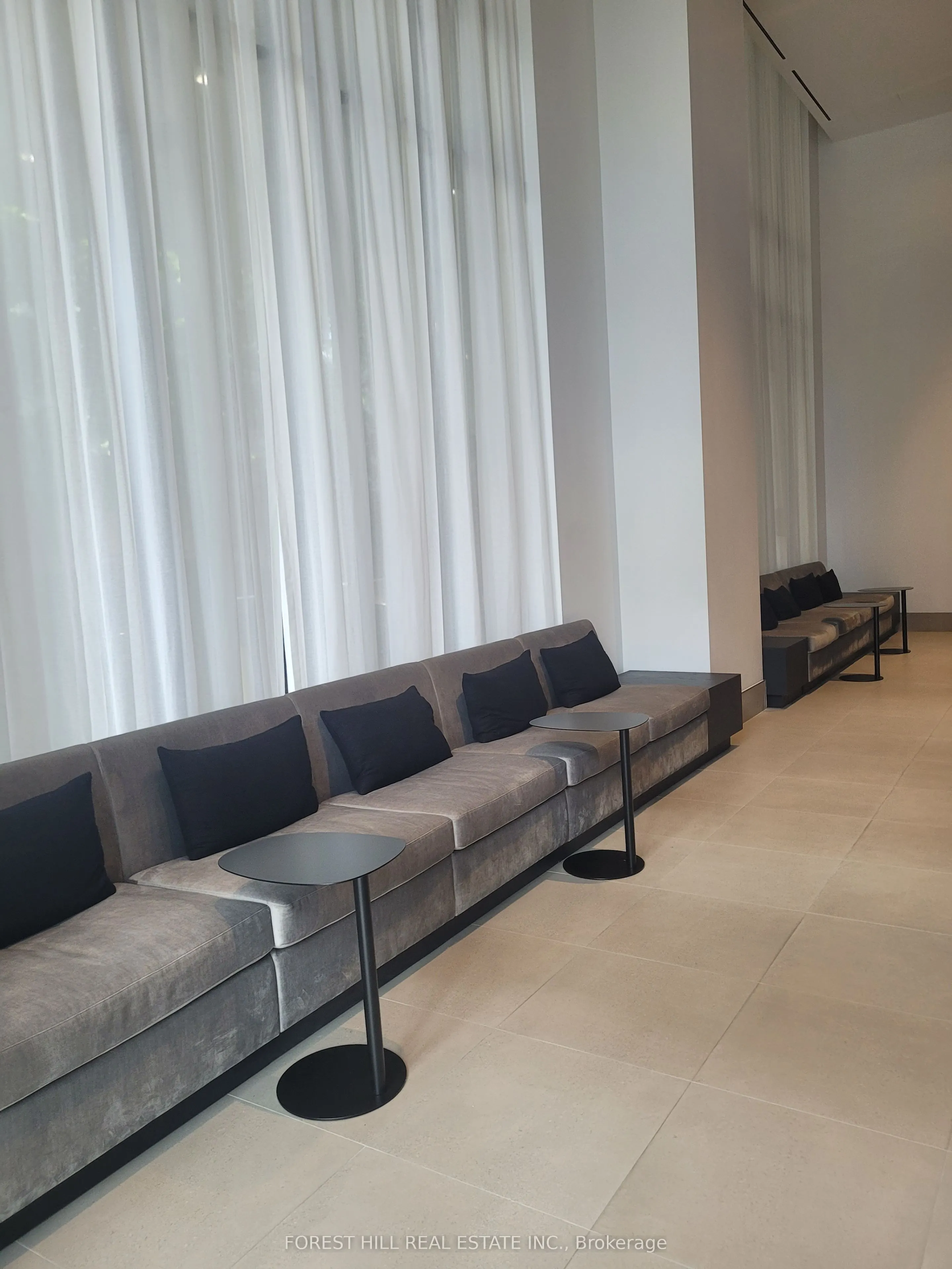 1182 King Street W, #221
