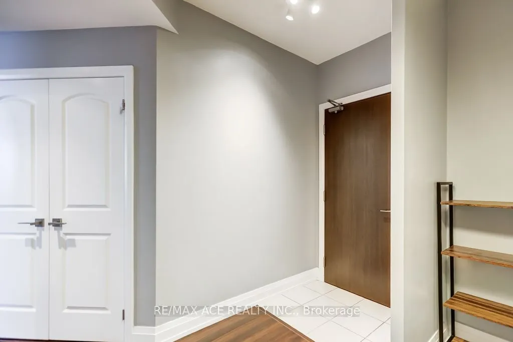 1060 Sheppard Avenue W, #315