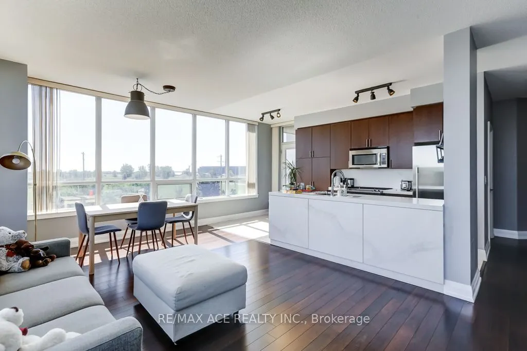 1060 Sheppard Avenue W, #315