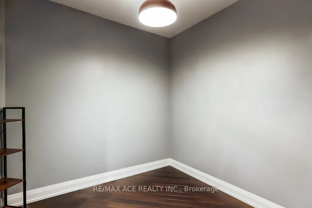 1060 Sheppard Avenue W, #315