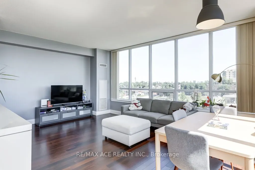 1060 Sheppard Avenue W, #315