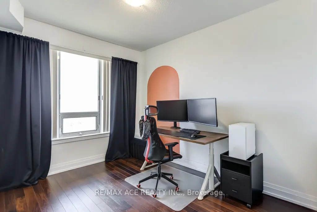 1060 Sheppard Avenue W, #315