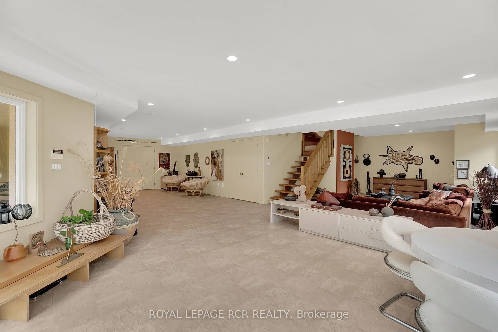 5 Woodlot Court