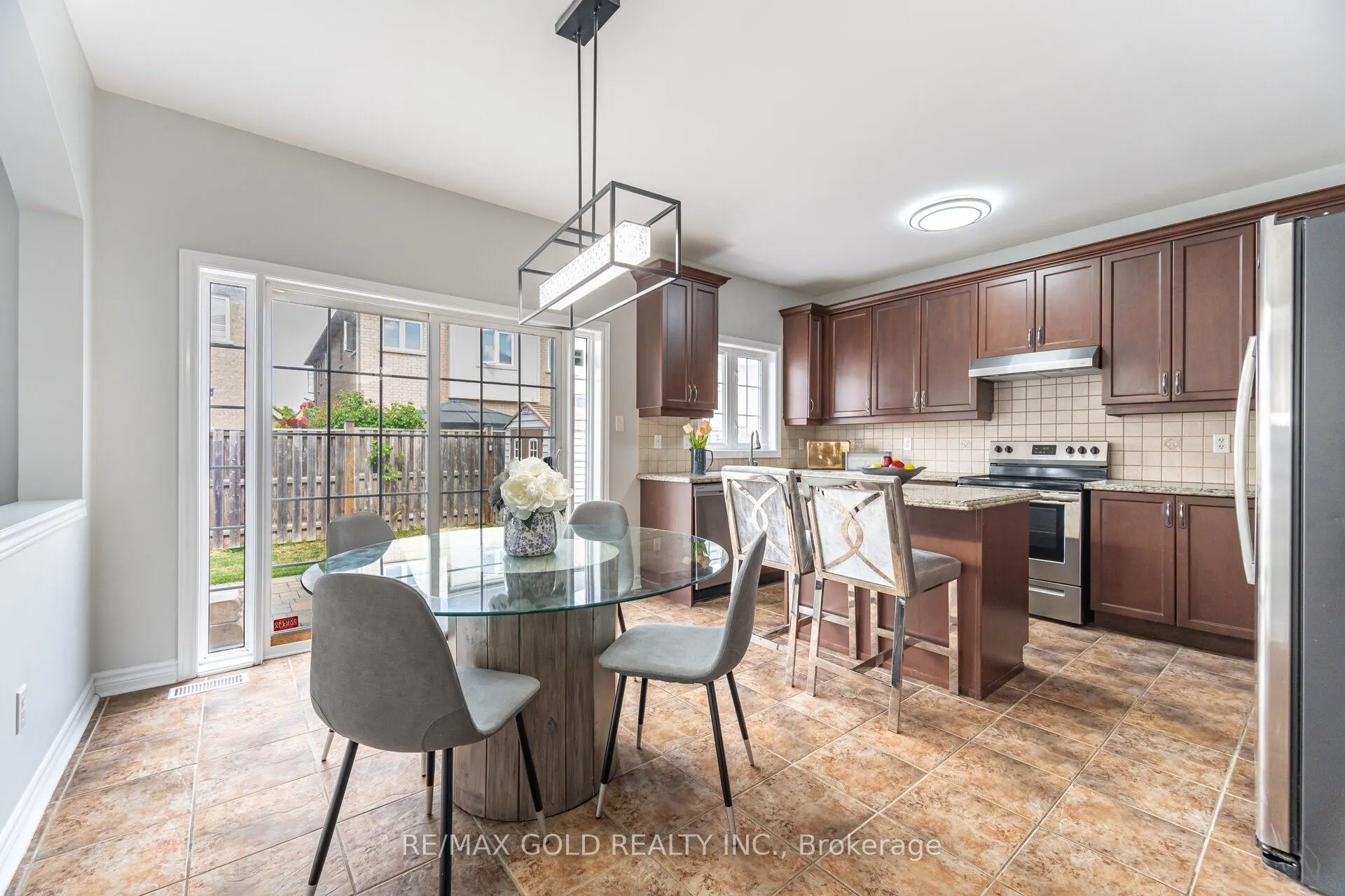 15 Oakhaven Road
