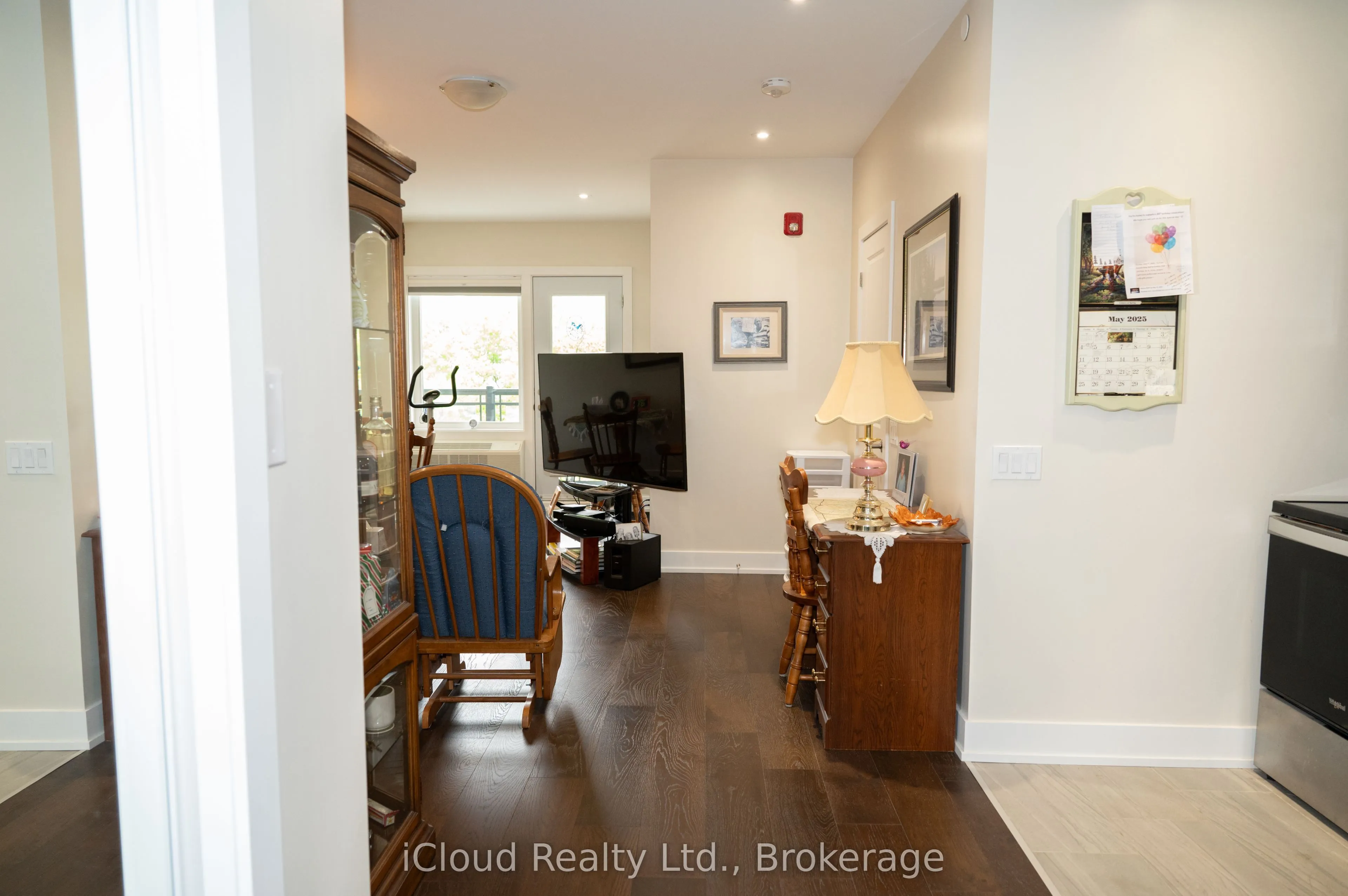 310 Broadway Avenue, #103