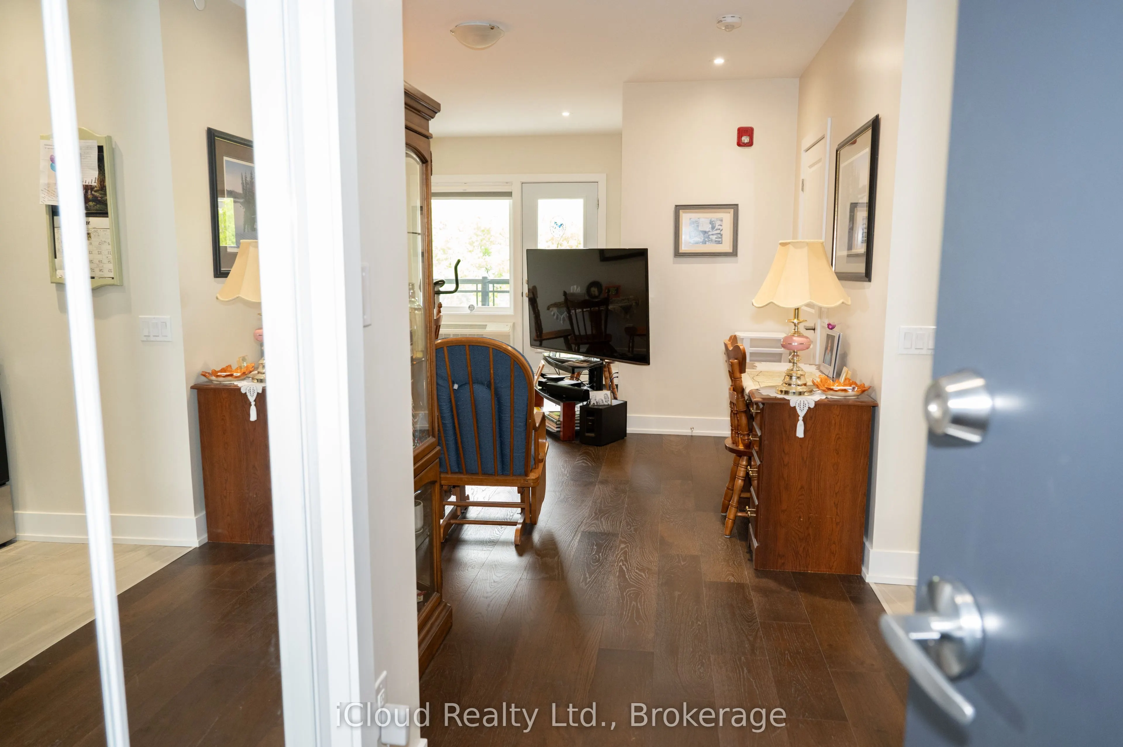310 Broadway Avenue, #103