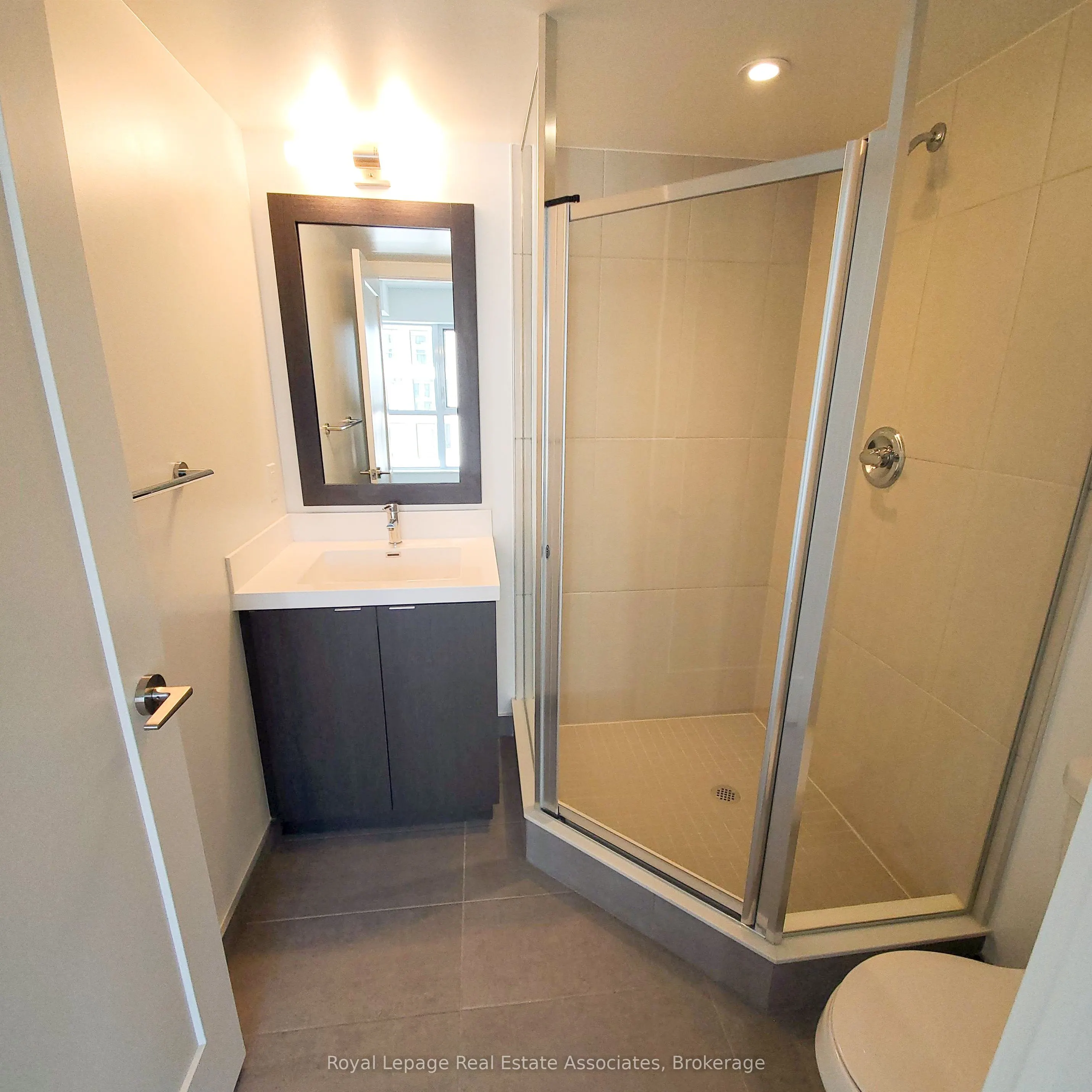 9 Mabelle Avenue, #1219