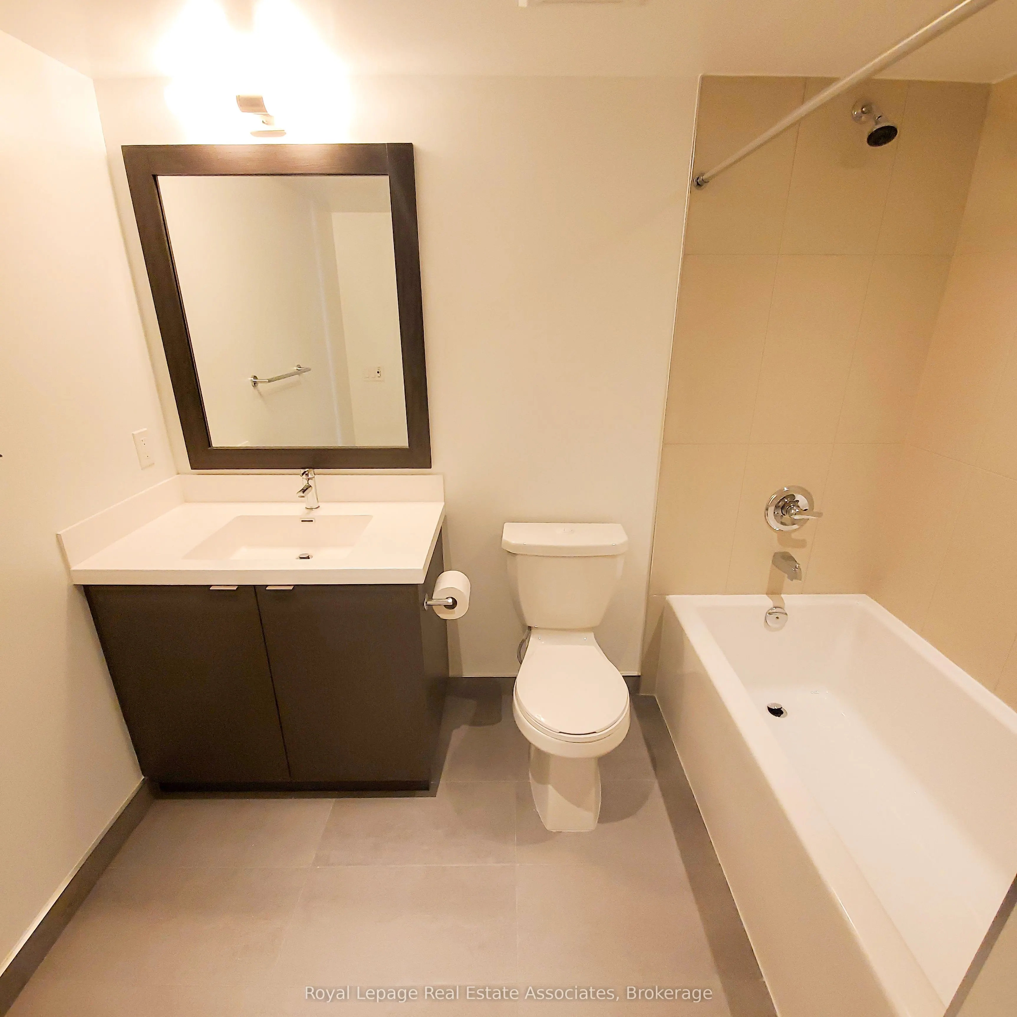 9 Mabelle Avenue, #1219
