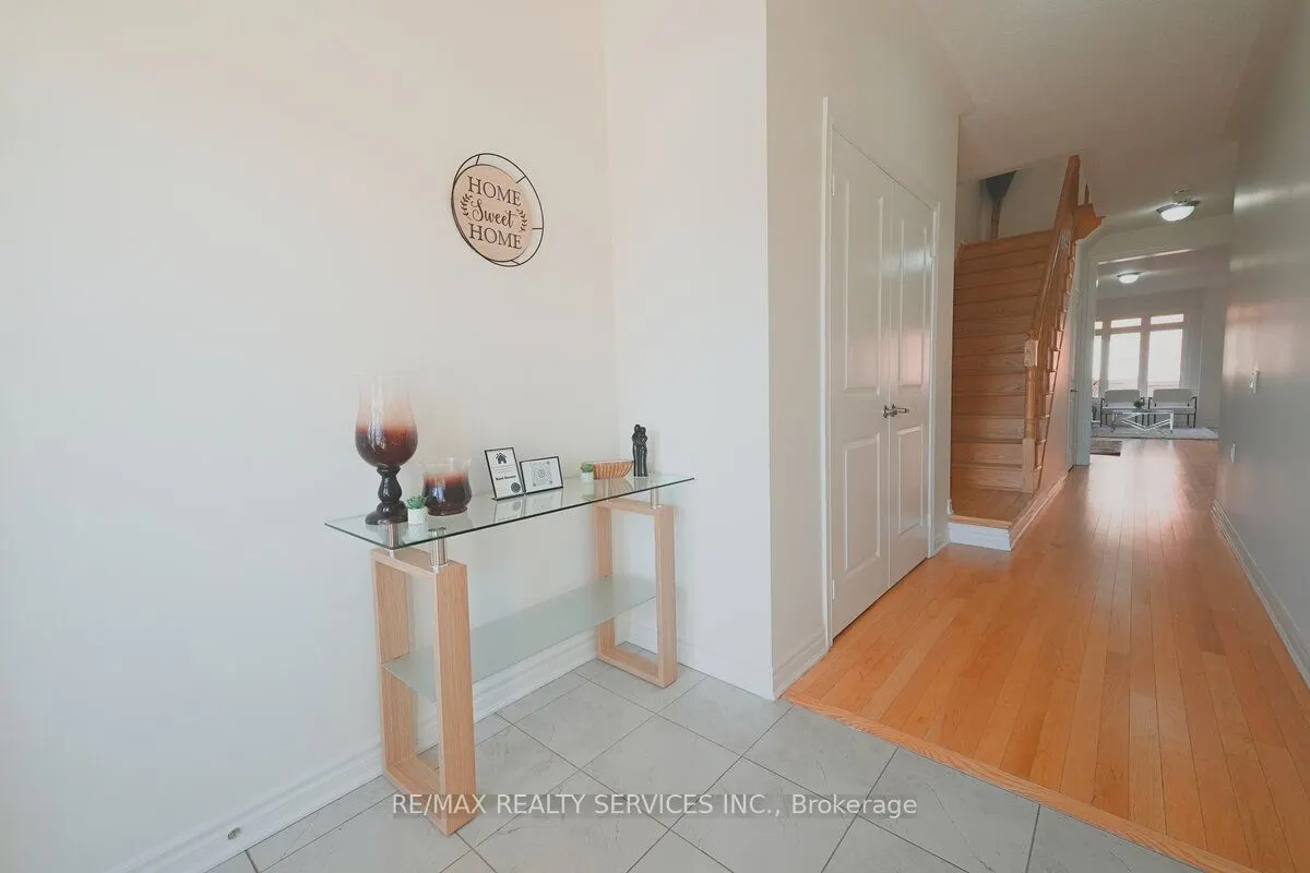 3 Sparrowbrook Street