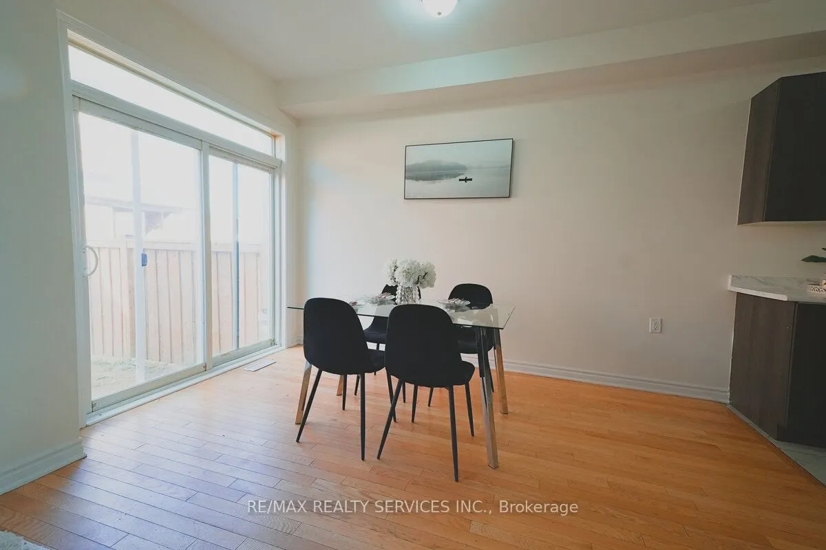 3 Sparrowbrook Street