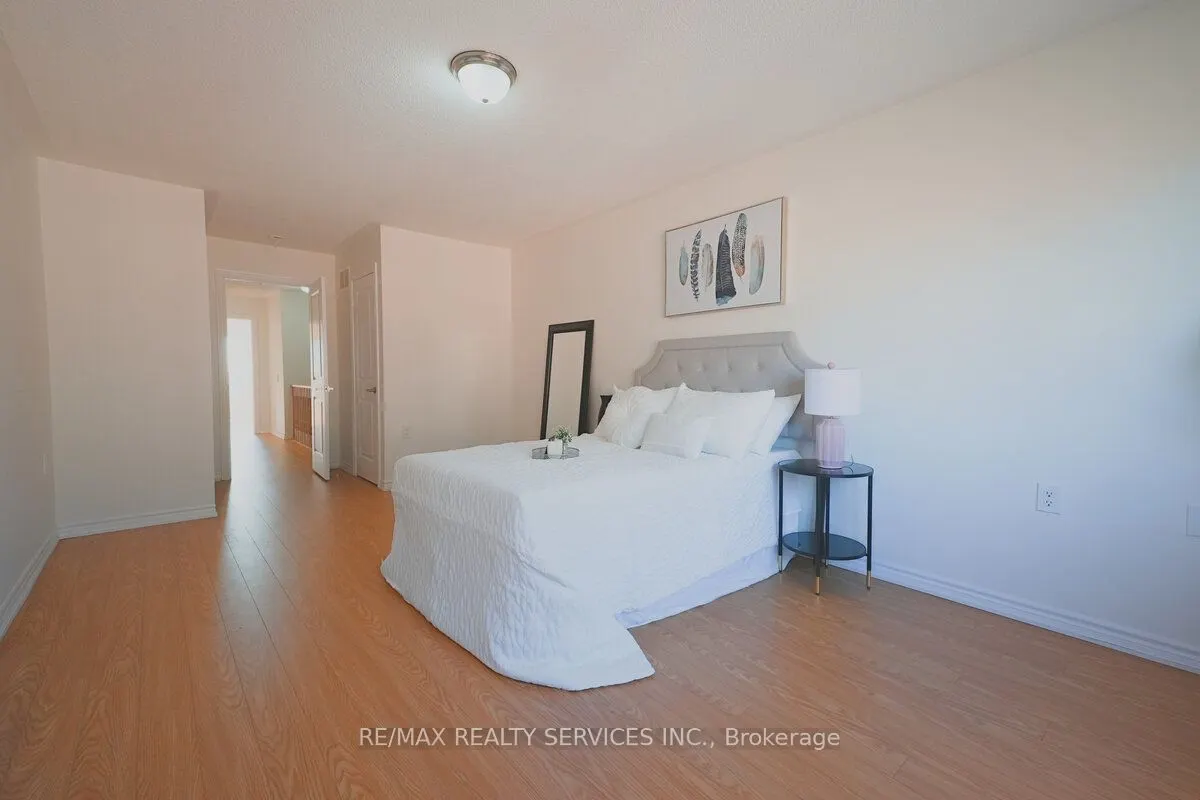 3 Sparrowbrook Street
