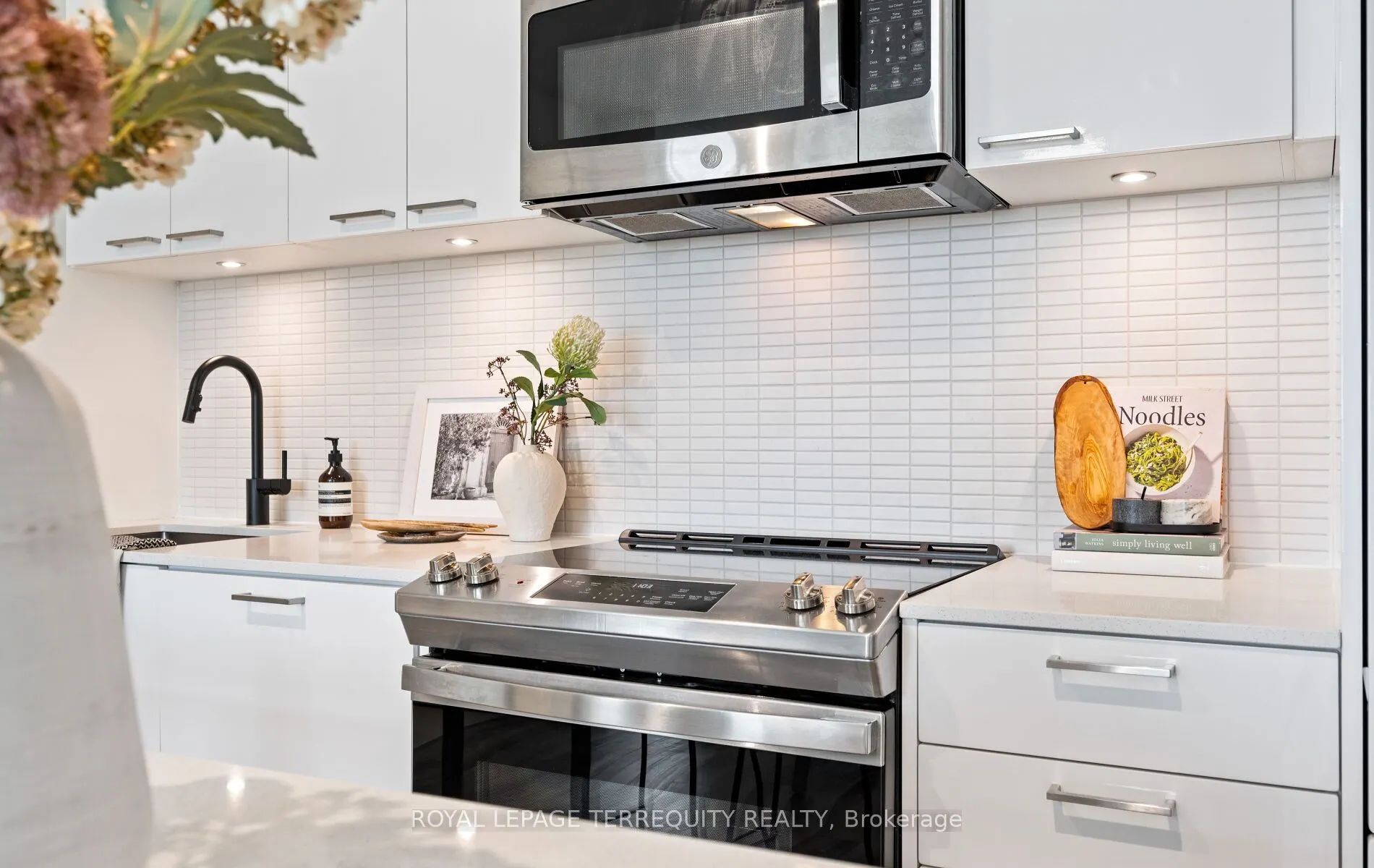 1808 St Clair Avenue W, #1103