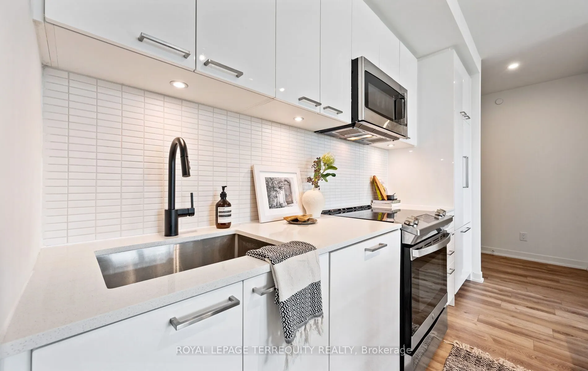1808 St Clair Avenue W, #1103