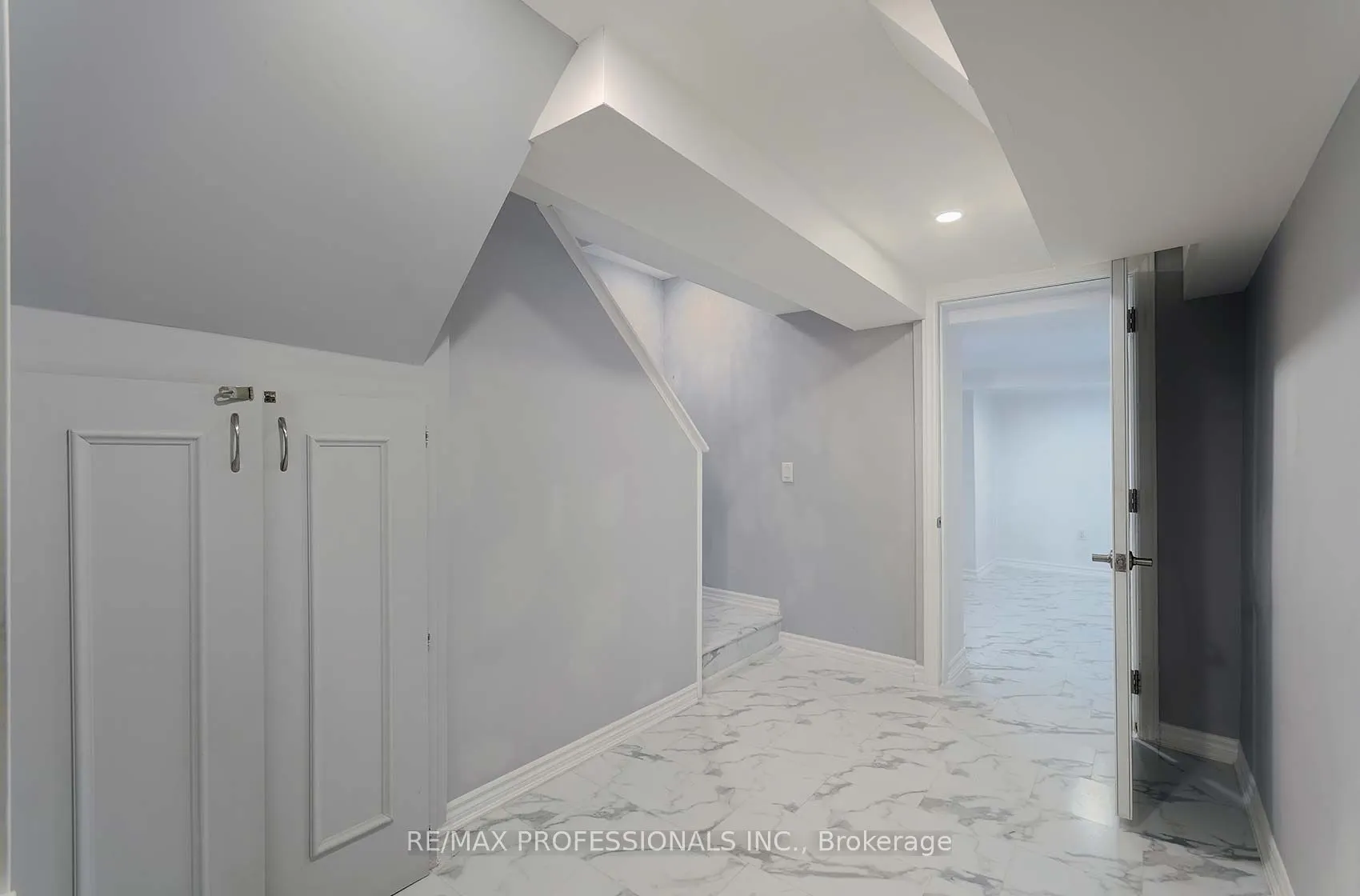 1095 Tupper Drive