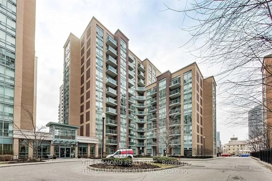9 Michael Power Place, #312