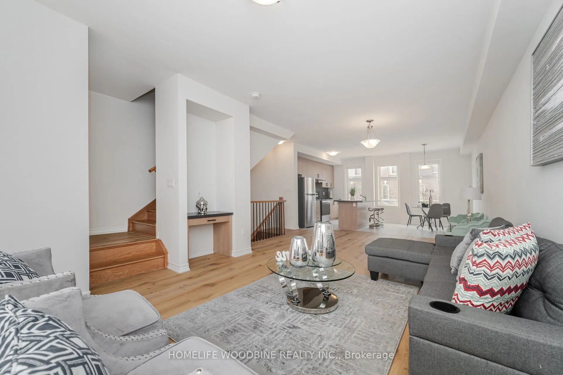 15 Arcola Street