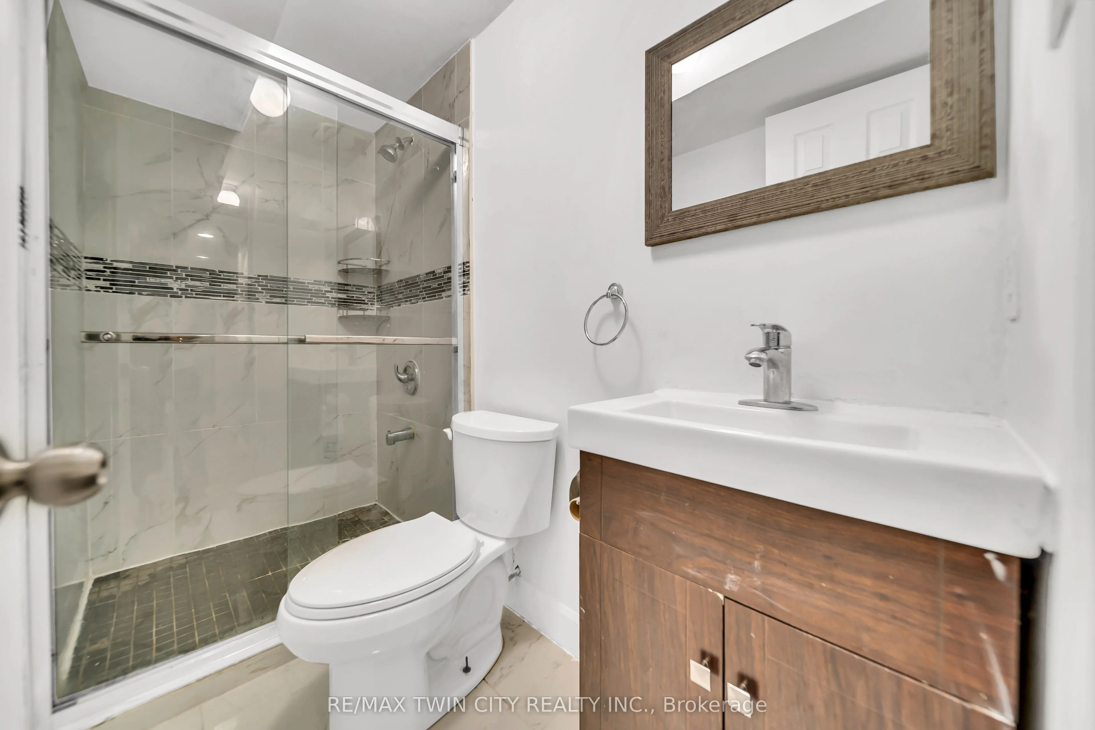 562 Orange Walk Crescent