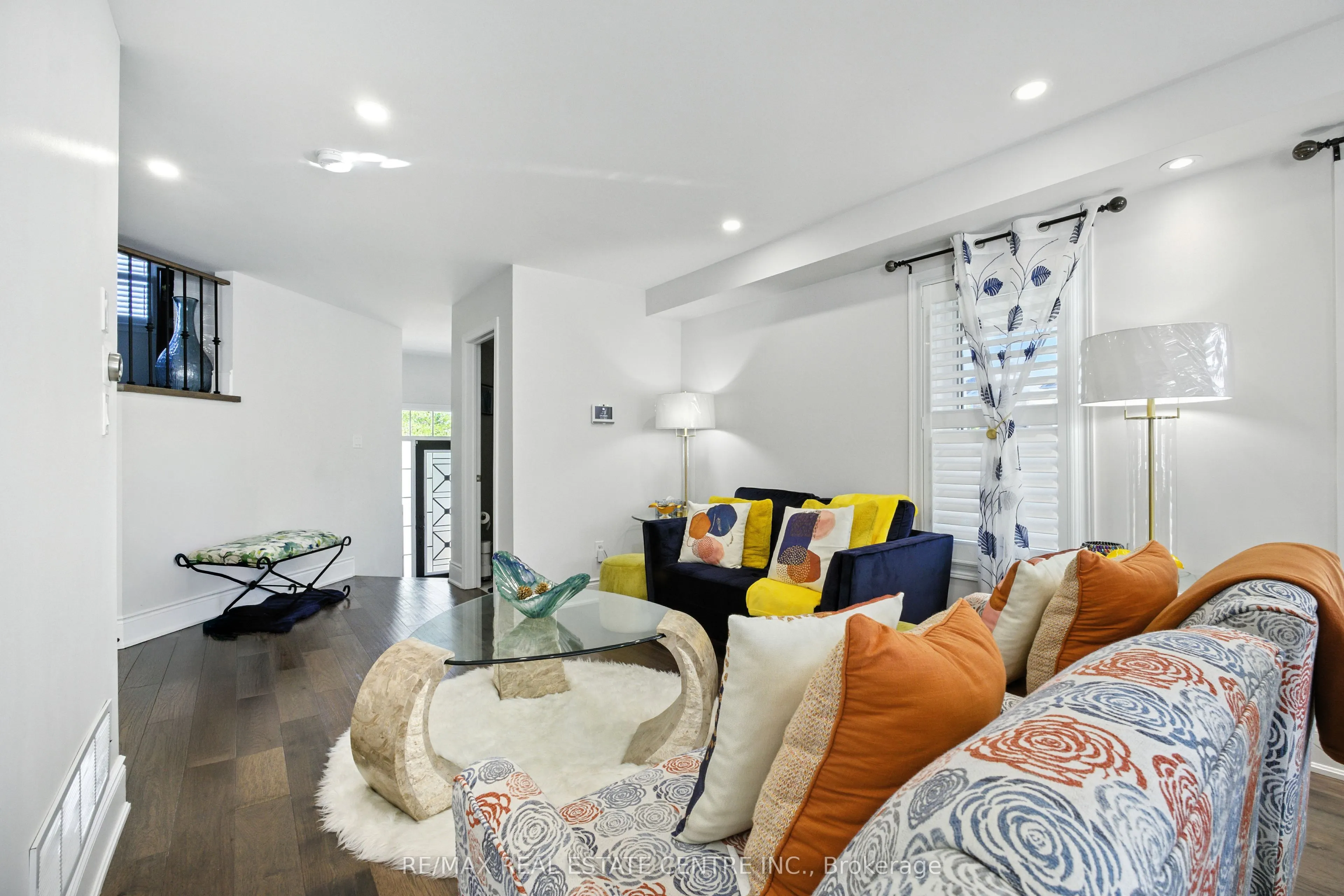 2 Bramoak Crescent
