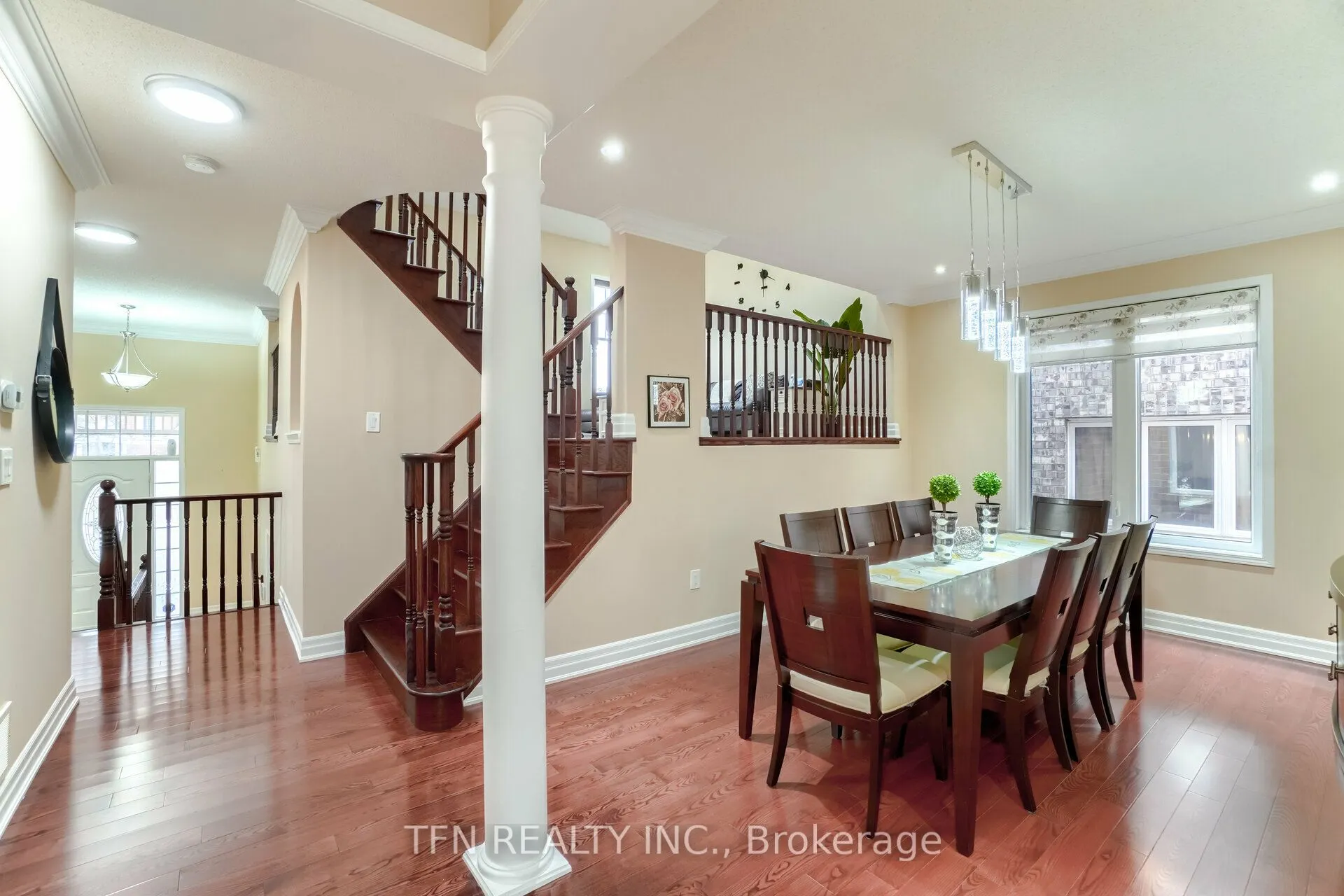 327 PRINGLE Avenue