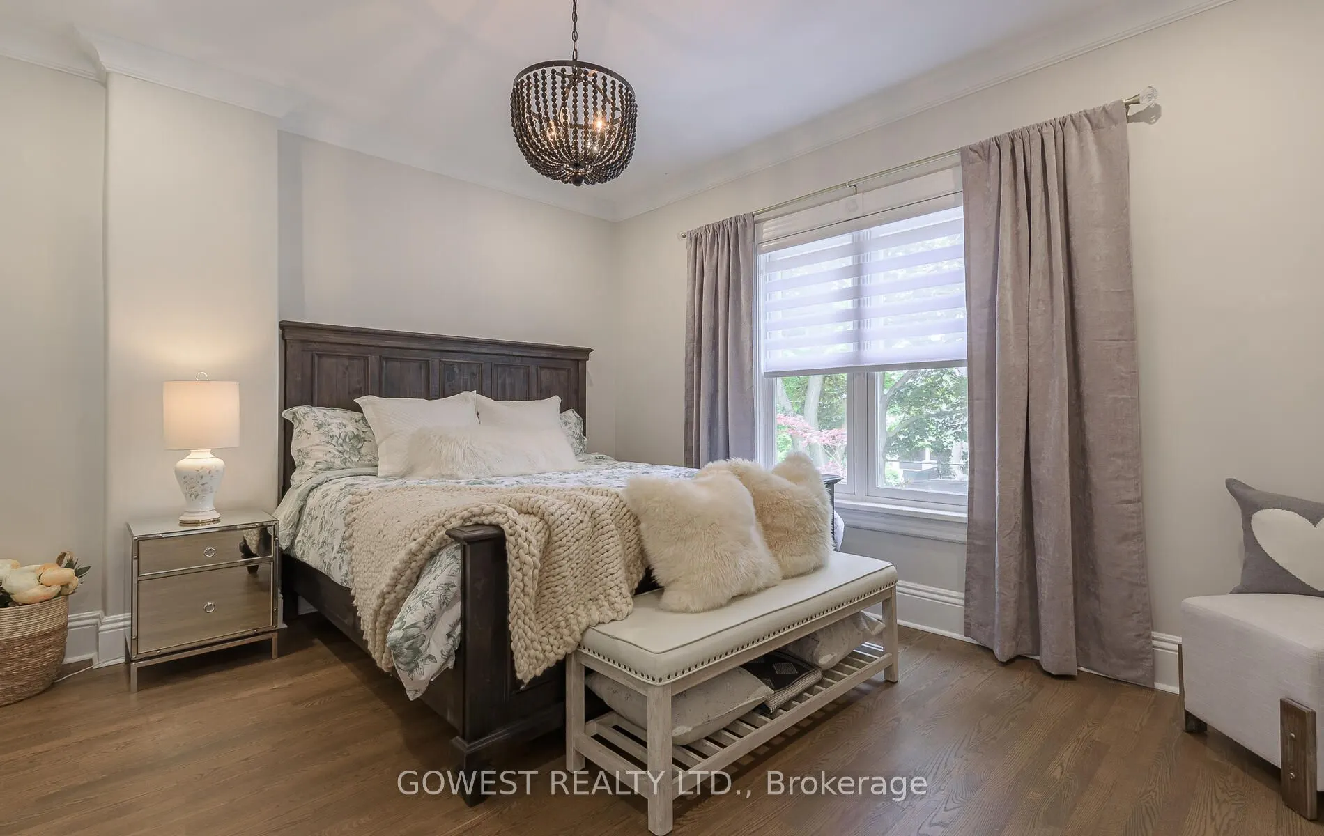 376 Chartwell Road